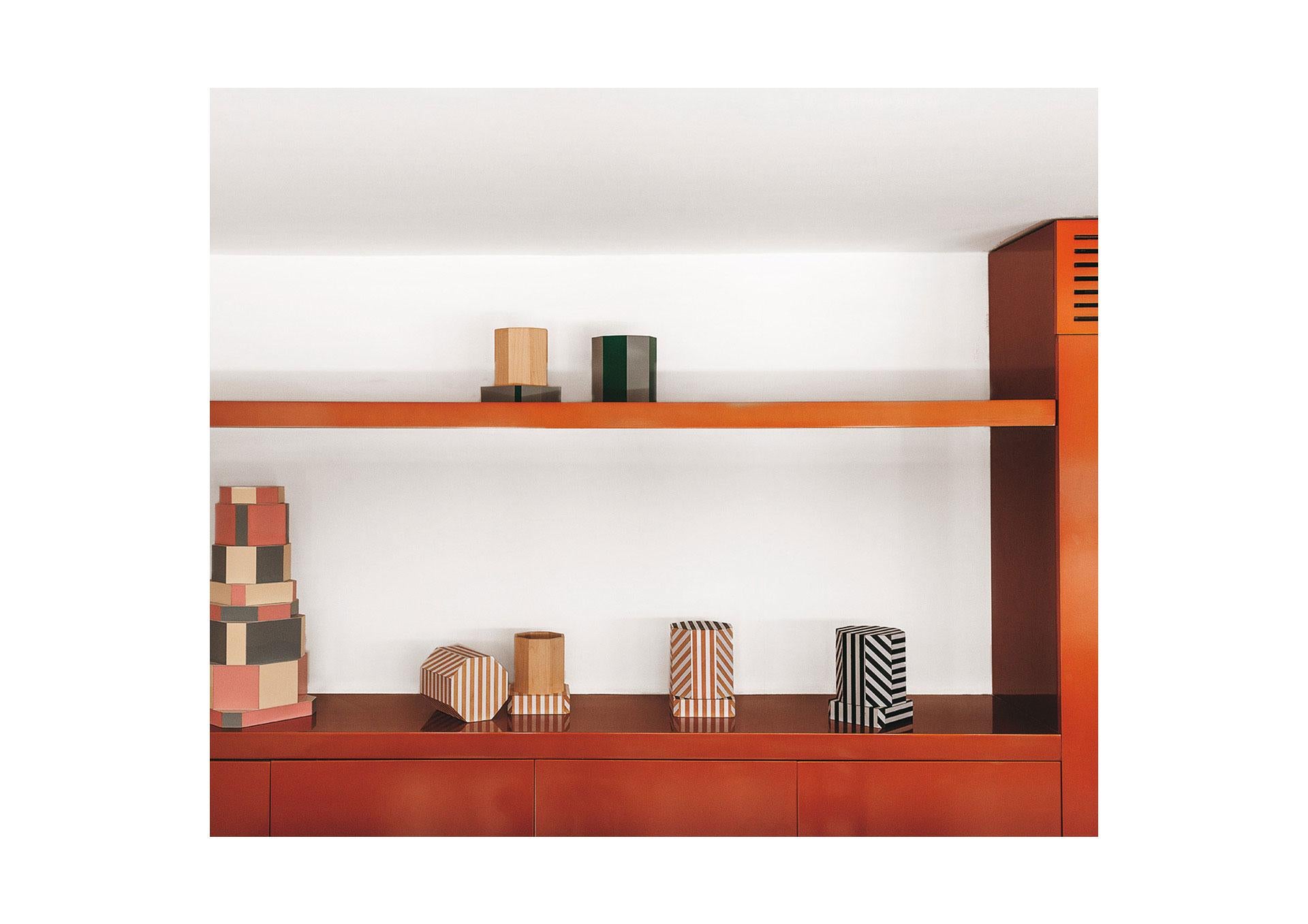 English Natural Stripes Ziggurat Boxes by Oeuffice For Sale
