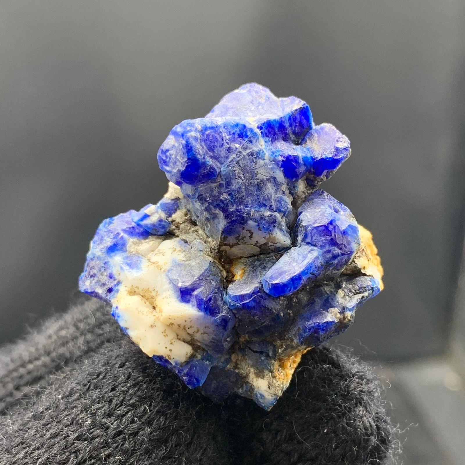 Nature Splendido esemplare di azzurrite blu proveniente dall'Afghanistan in vendita 1