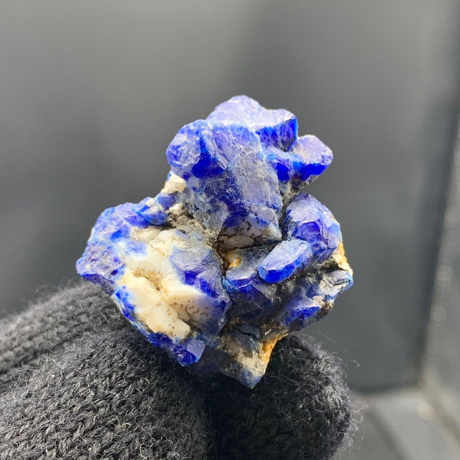 Nature Splendido esemplare di azzurrite blu proveniente dall'Afghanistan in vendita 2