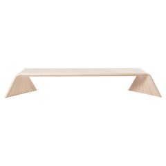 Nature Sweep Bench Large di Piegatto, una panchina scultorea contemporanea