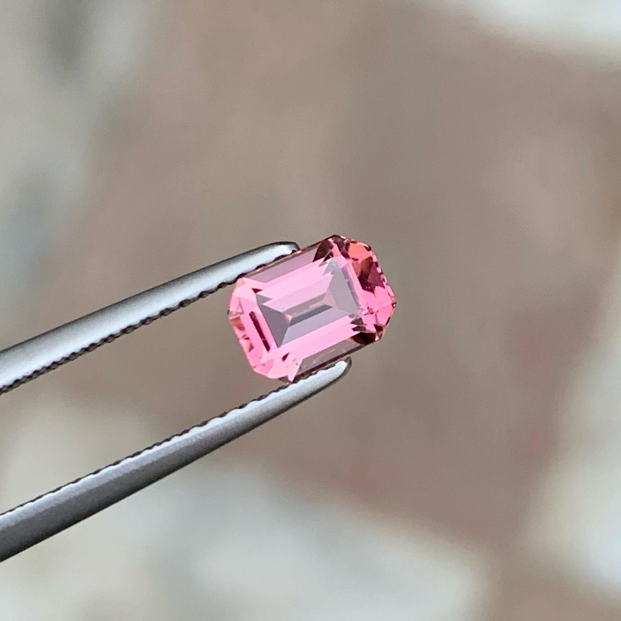Bague en tourmaline naturelle rose pâle de 1,10 carat, pierres précieuses non serties, bijouterie Pour femmes en vente