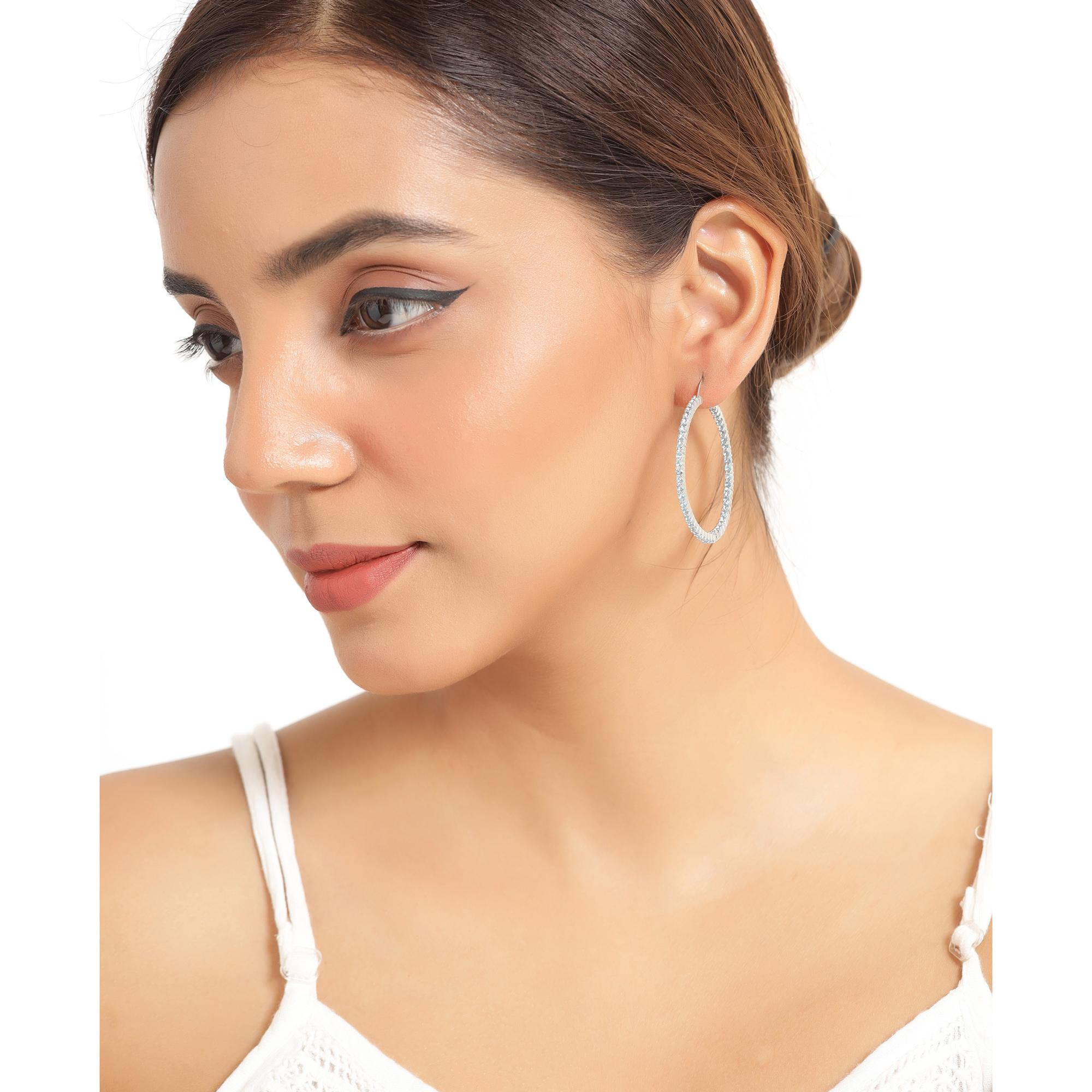 Natural Swiss Blue Topaz Hoop Earrings Total 3.60 Carats Rhodium Plated Silver in vendita 1