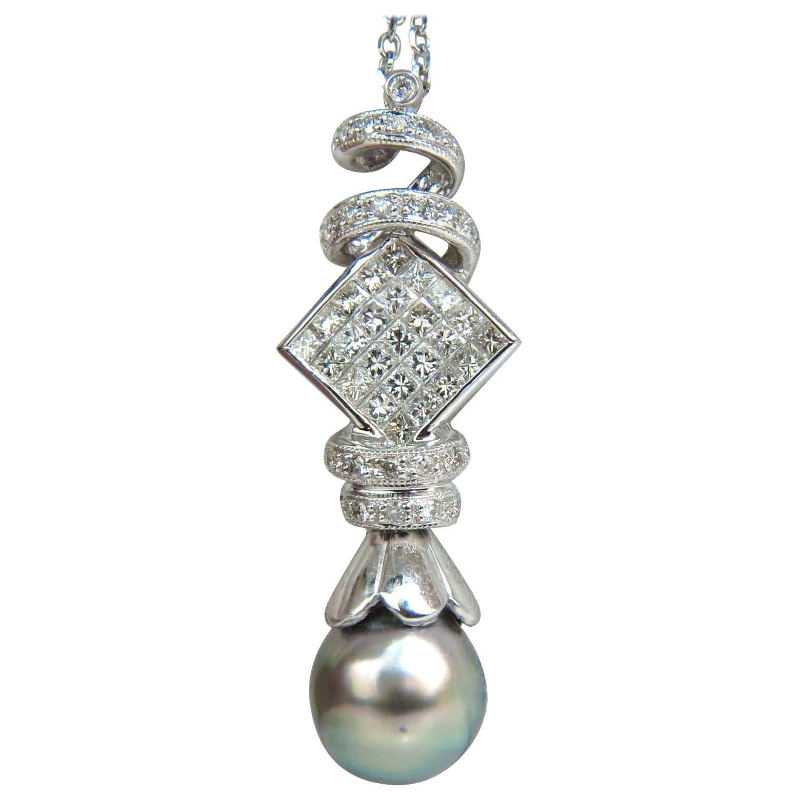 Natural Tahitian Pearl and 1.10 Carat Diamonds Pendant and Necklace 14 Karat For Sale