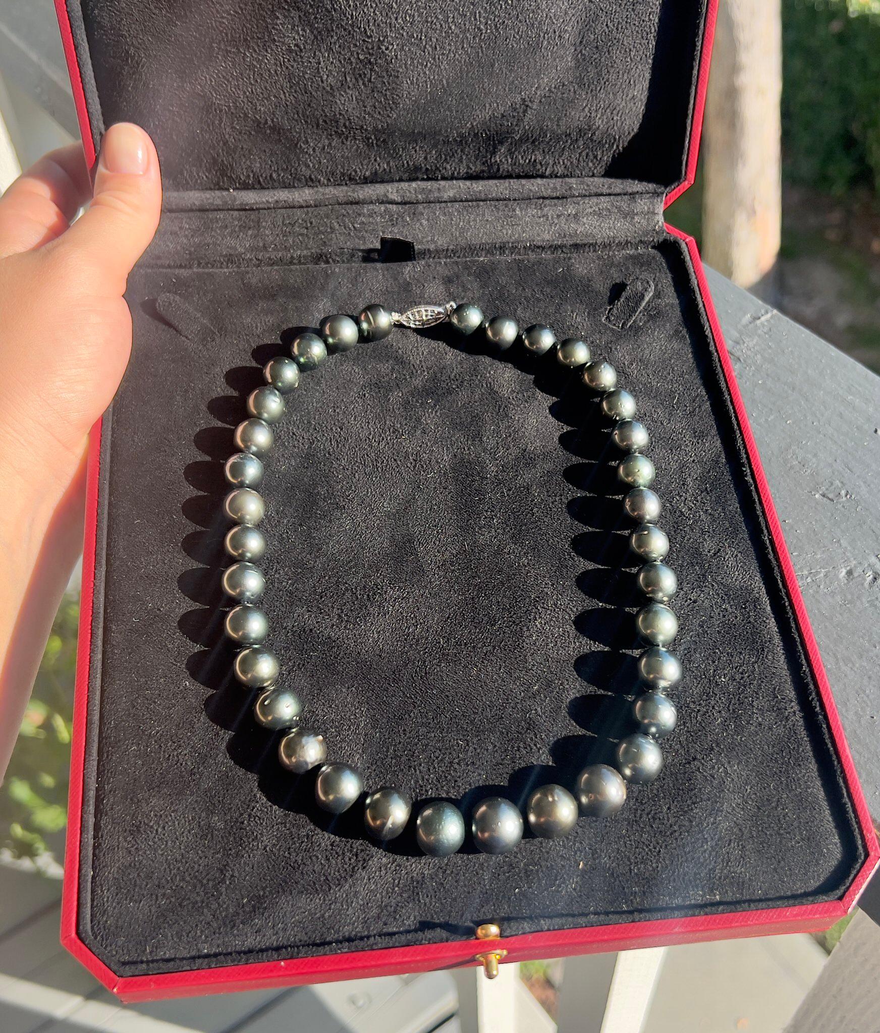 Women's or Men's Tahitian Pearl Necklace 11mm-13mm 14K Gold 18 Inches For Sale