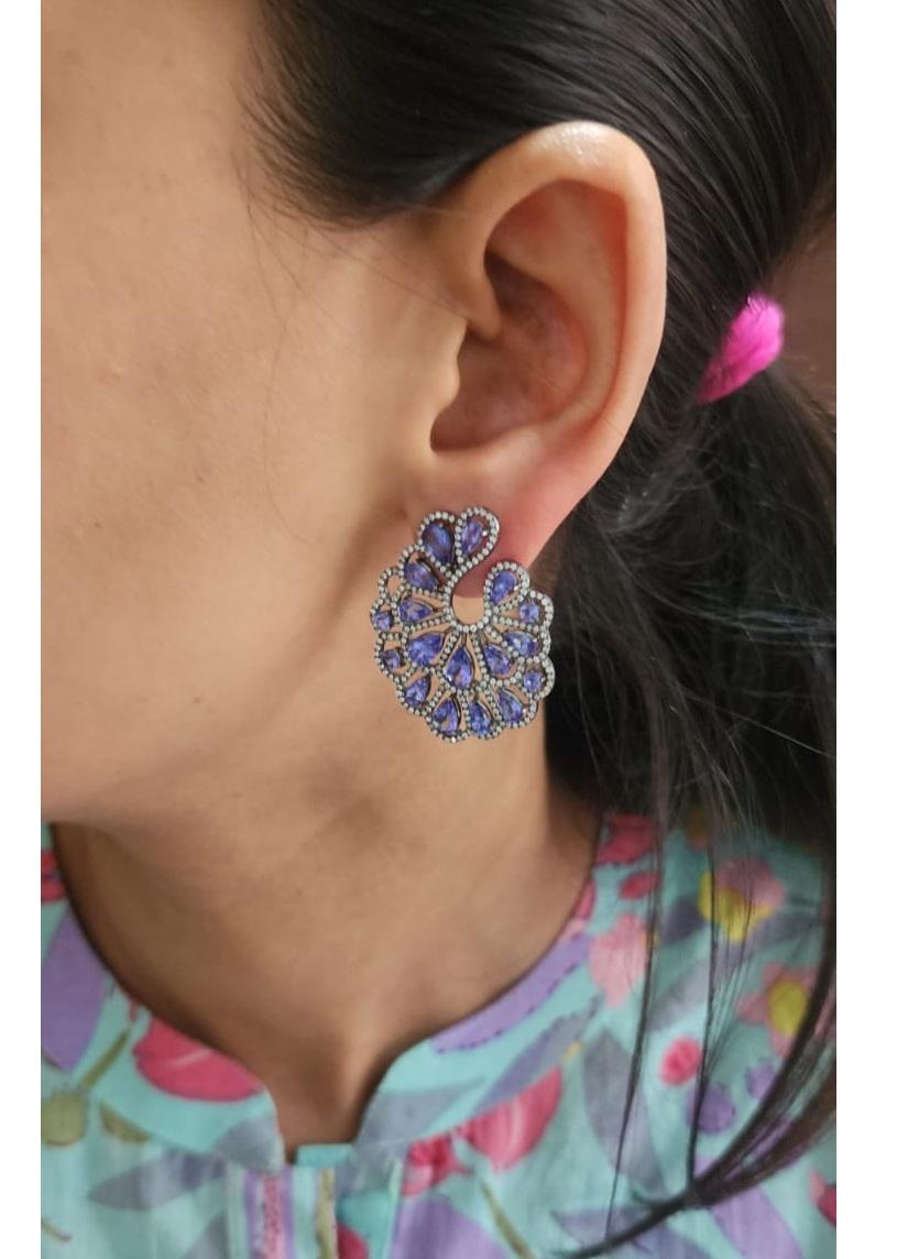 Pendiente de diamante de tanzanaita natural en oro de 18 quilates en venta 1