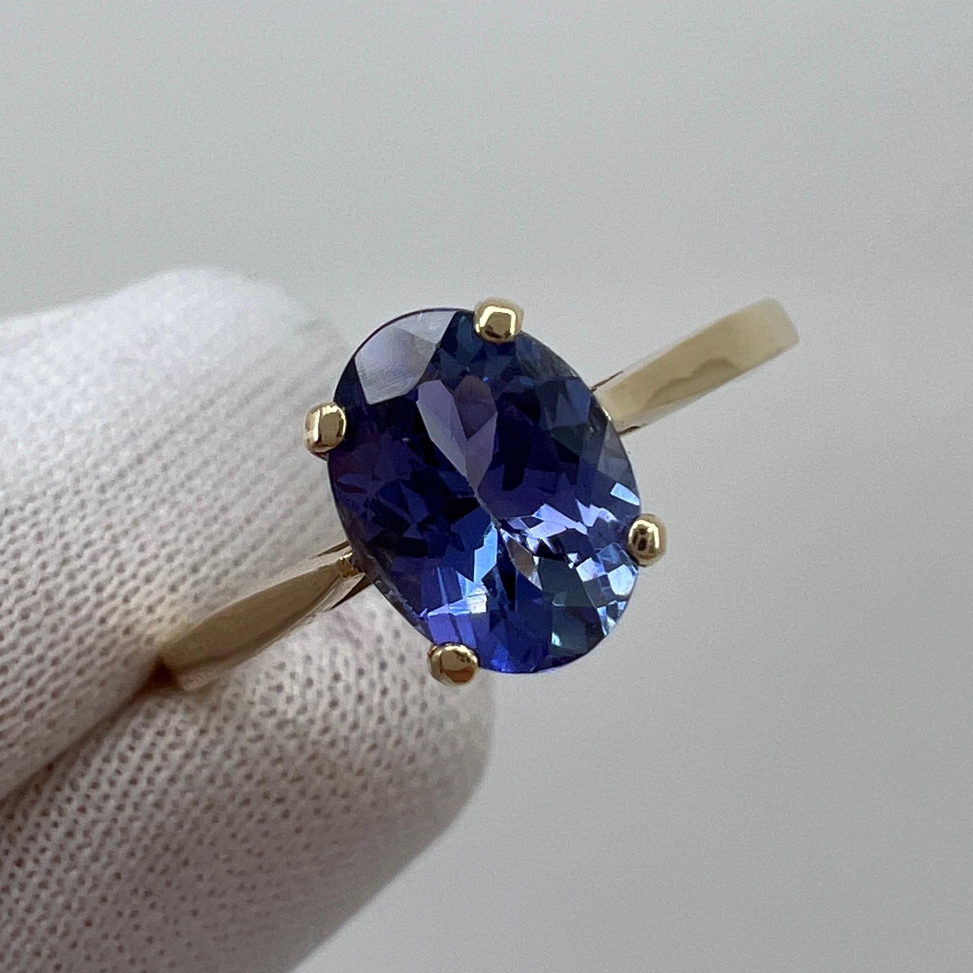 Taille ovale Nature Tanzanite 1.34ct Vivid Blue Violet Oval Cut Yellow Gold Solitaire Ring en vente