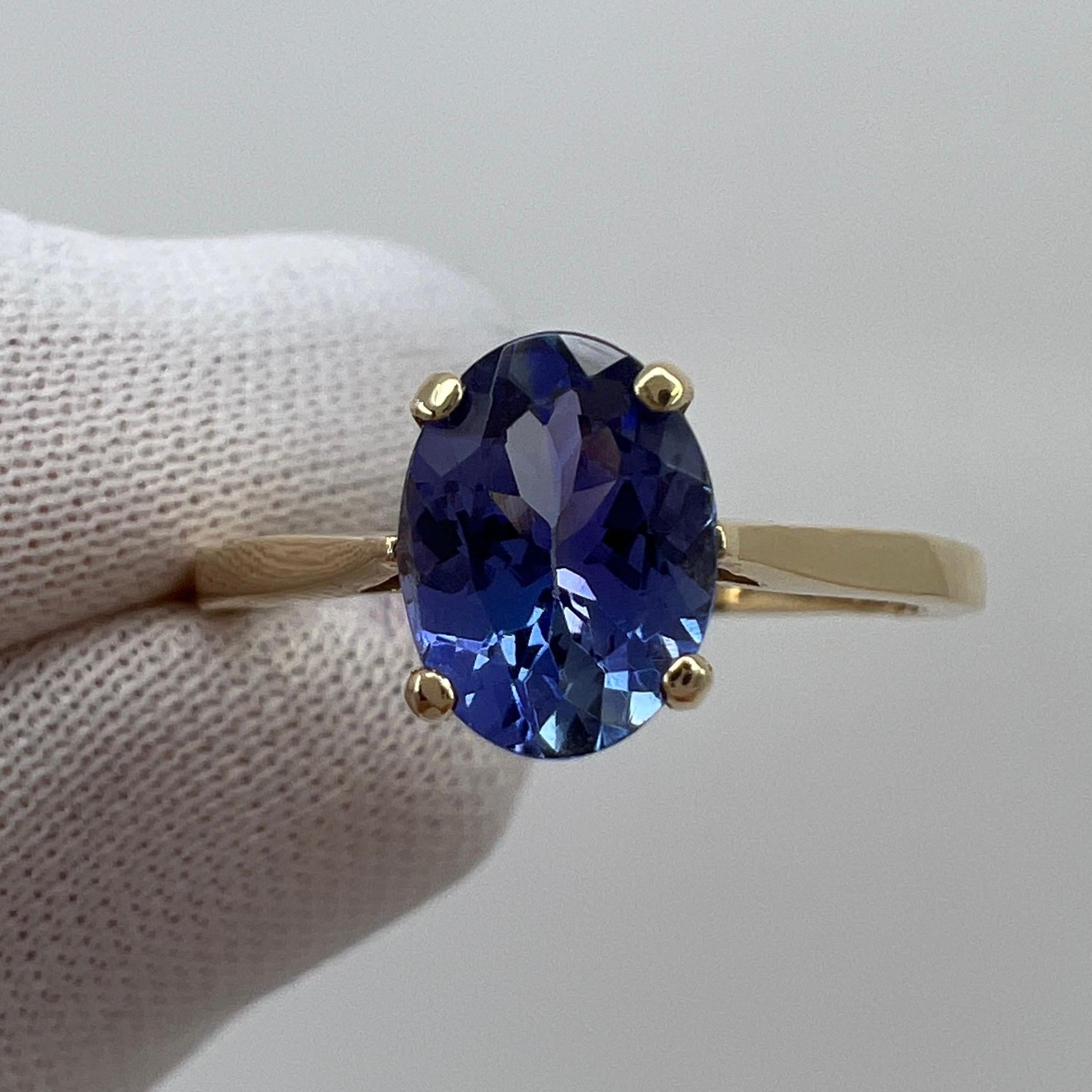 Natural Tanzanite 1.34ct Vivid Blue Violet Oval Cut Yellow Gold Solitaire Ring For Sale 3