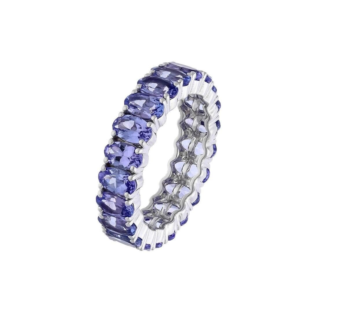 Natural tanzanite 5.11cts ring in 18k gold In New Condition In jaipur, IN