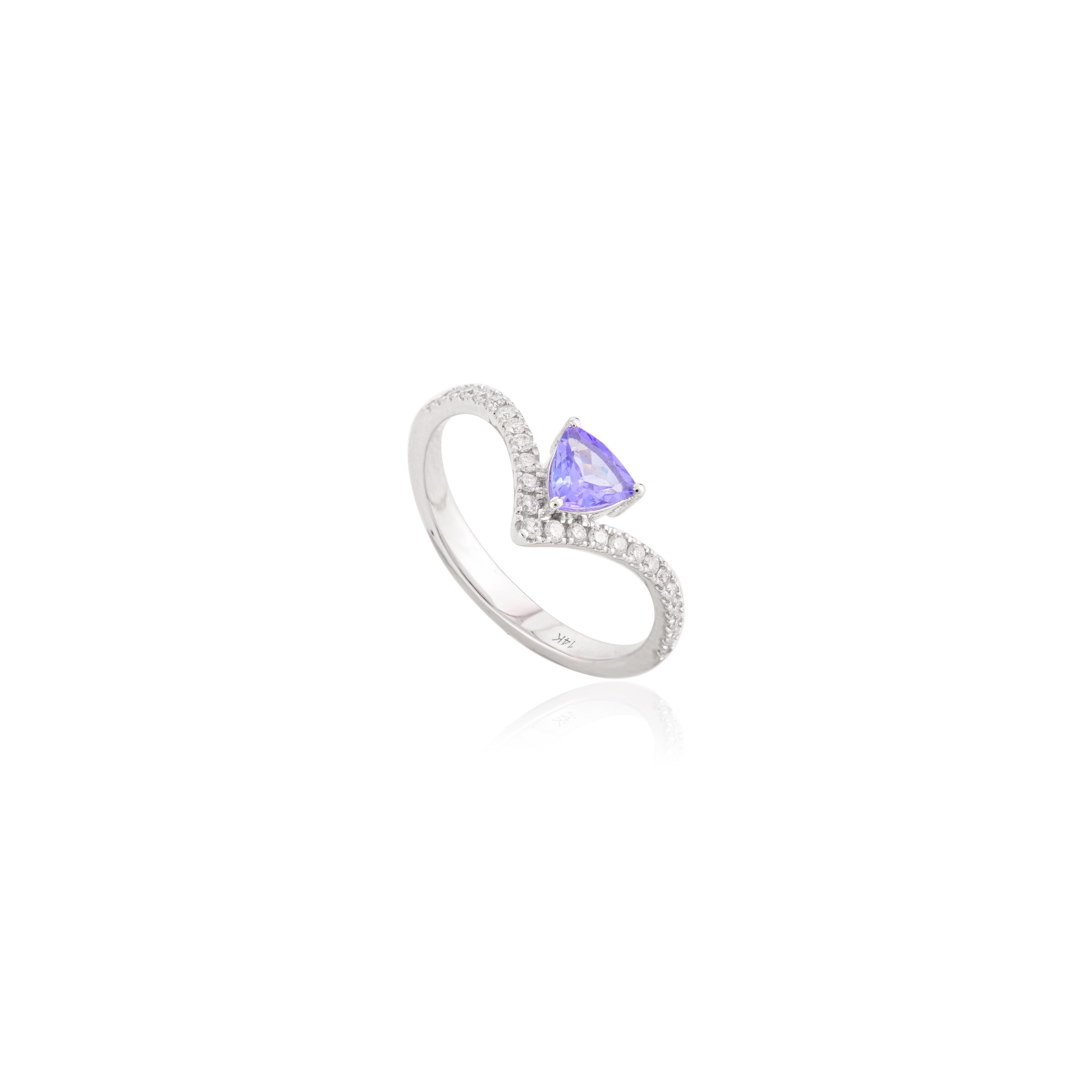For Sale:  Natural Tanzanite and Diamond Chevron Wedding Ring for Women in 14k White Gold 6