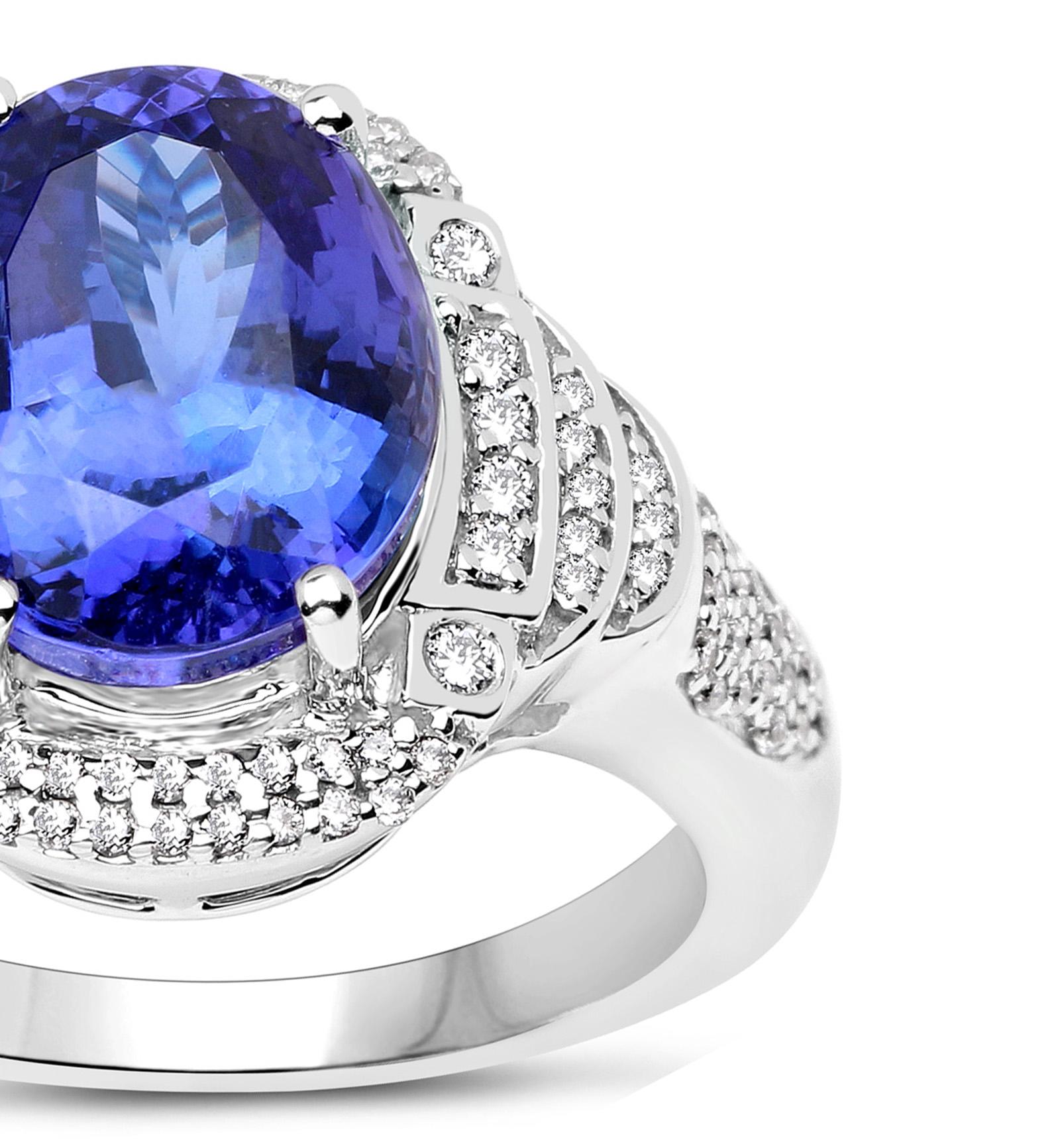 Women's or Men's Natural Tanzanite and Diamond Cocktail Ring 6.45 Carats 14k White Gold For Sale