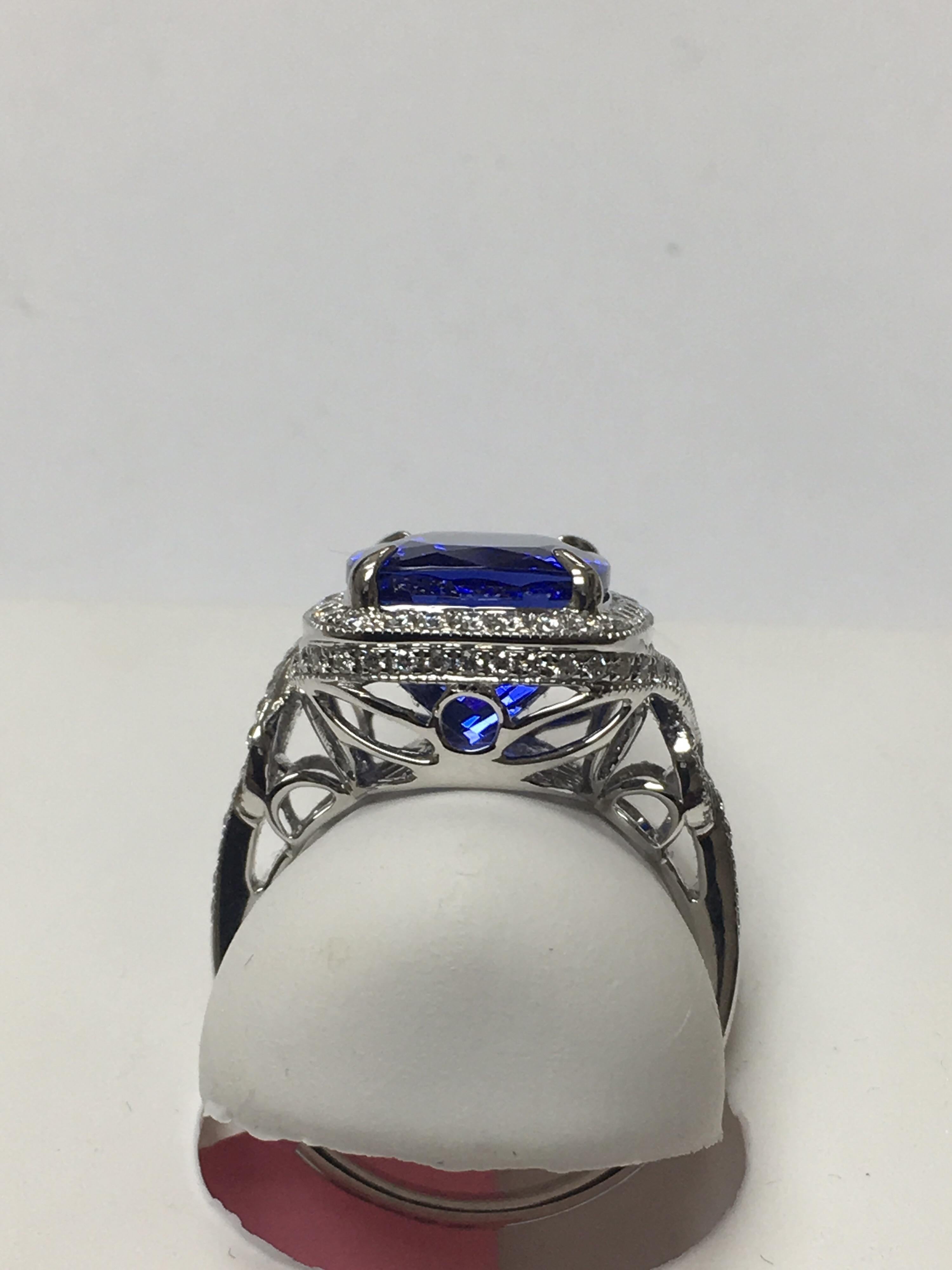 Natural Tanzanite and Diamond Ring 5