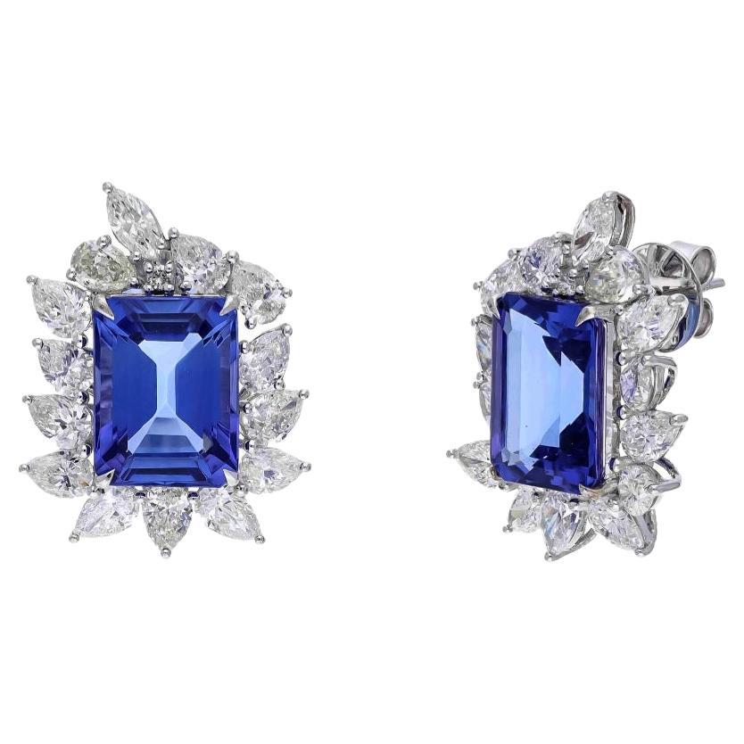 Natural tanzanite and natural diamond earrings in 18k gold For Sale