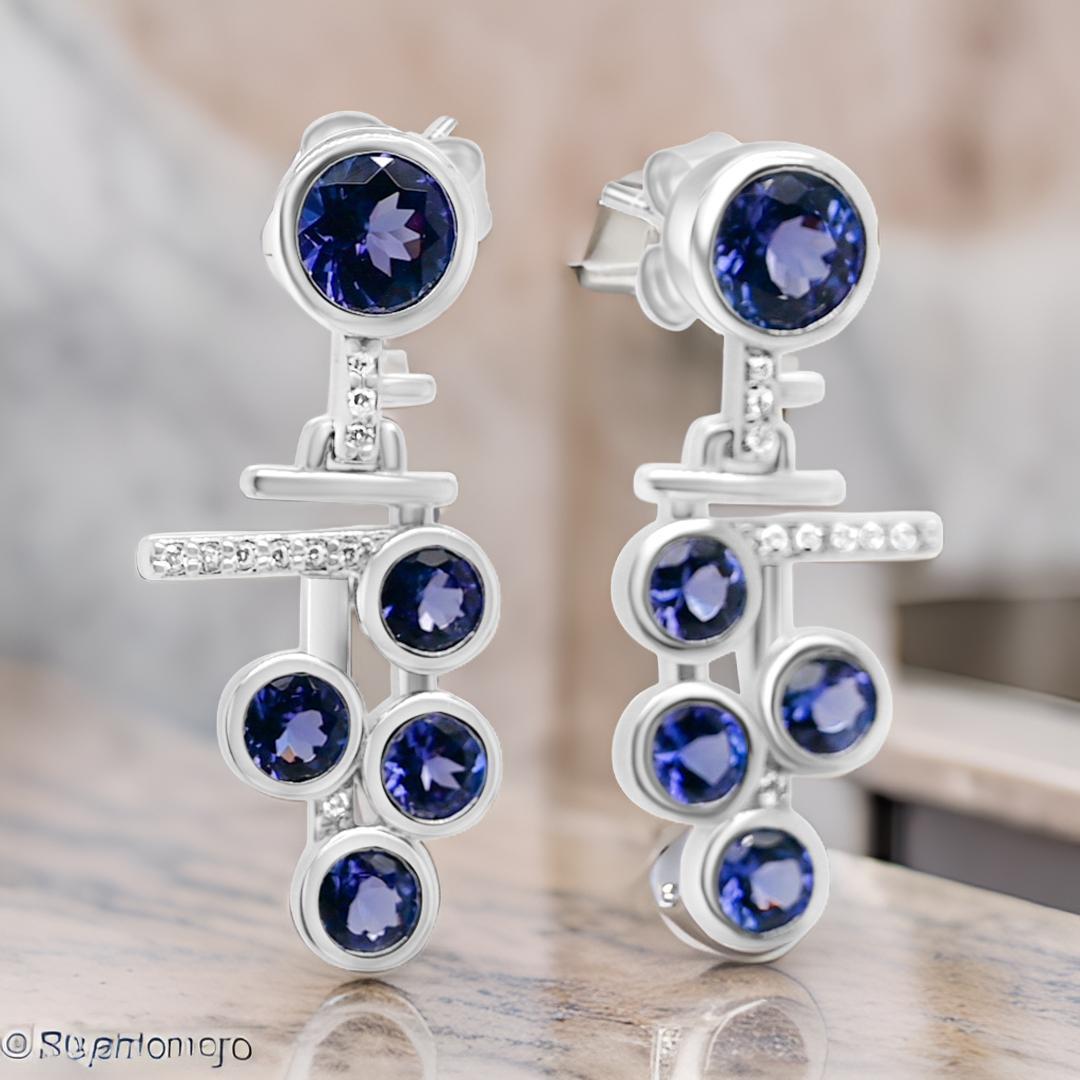♥ Welcome to Blue Star Gems Our Joyful and Meaningful Jewelry
At Blue Star Gems, we are passionate about providing joyful and statement jewelry for everyday wear. Our collection features popular engagement and wedding ring designs, from classic,