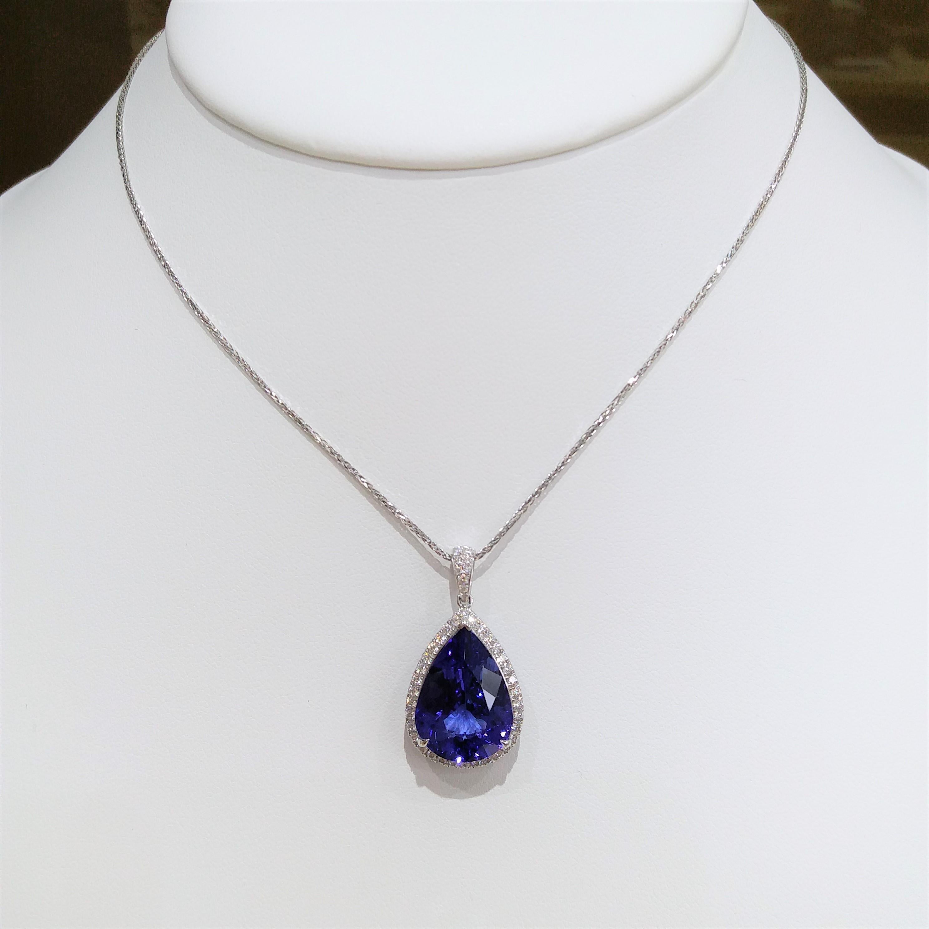 Contemporary Natural Tanzanite White Diamond Platinum Pendant Necklace