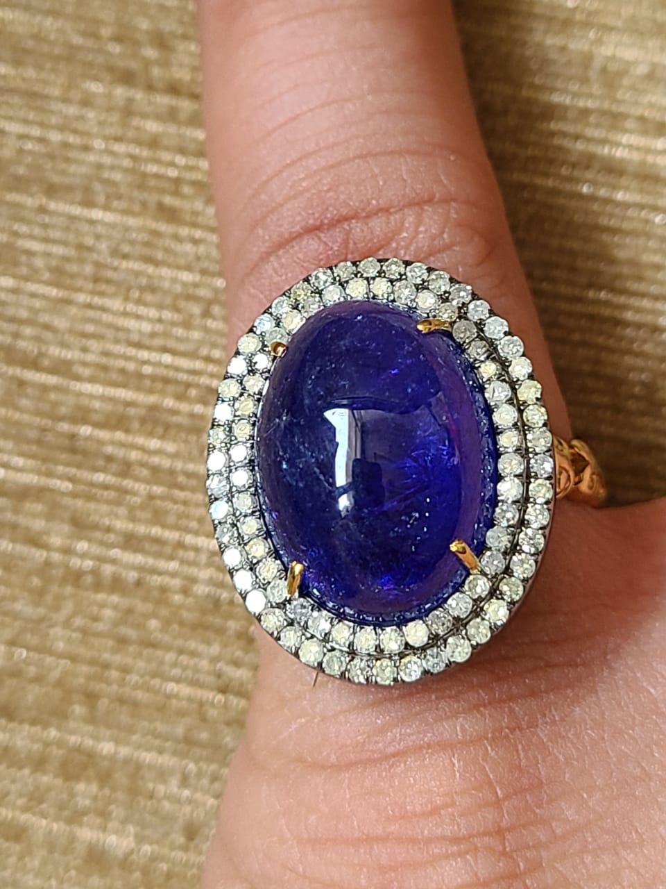 Natural Tanzanite Cabochon & Diamonds Art Deco Style Victorian Cocktail Ring In New Condition For Sale In Hong Kong, HK