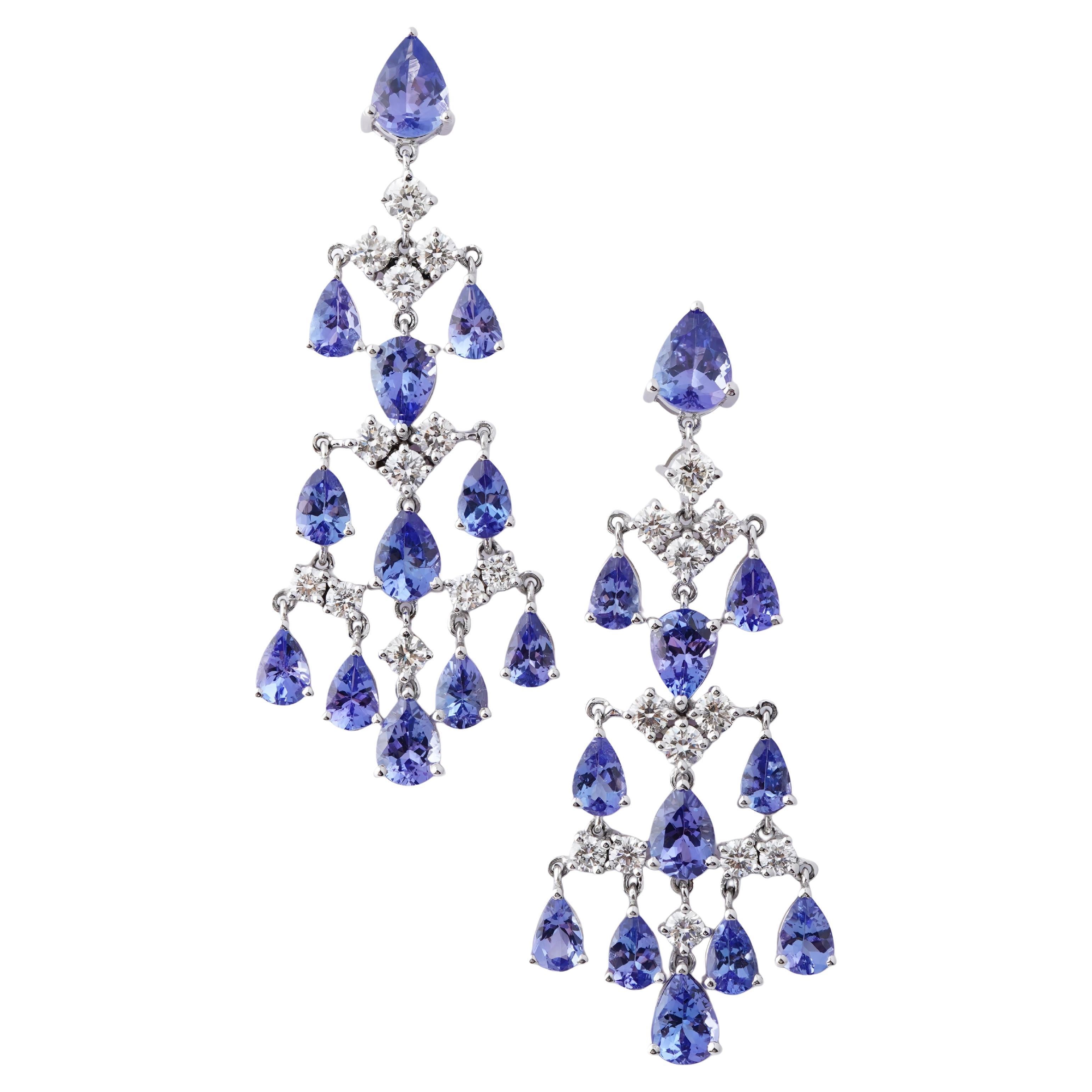 Orecchino con diamante e tanzanite naturale in oro 14 carati in vendita