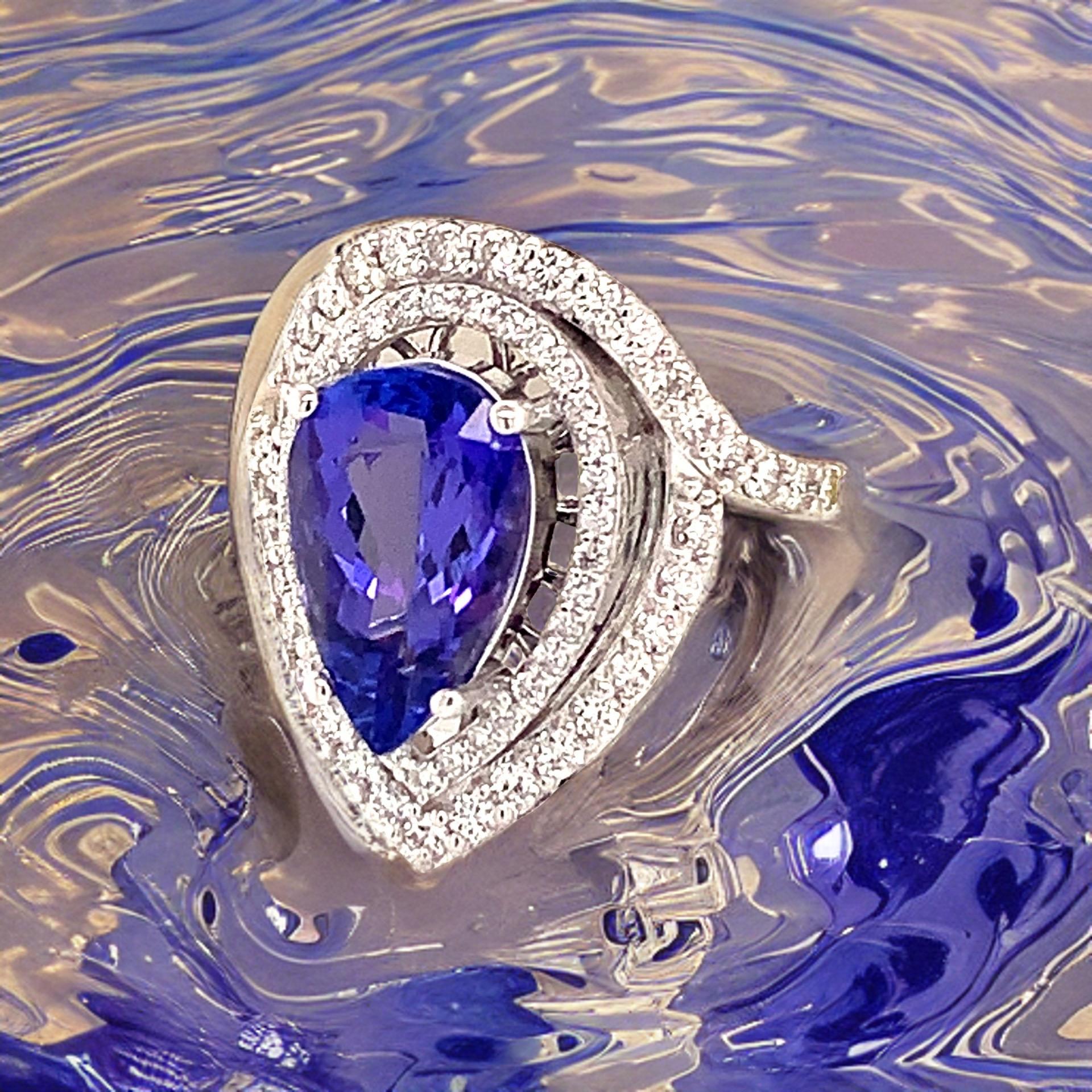 Natural Tanzanite Diamond Ring 14k Gold 4.54 TCW GIA Certified For Sale 1