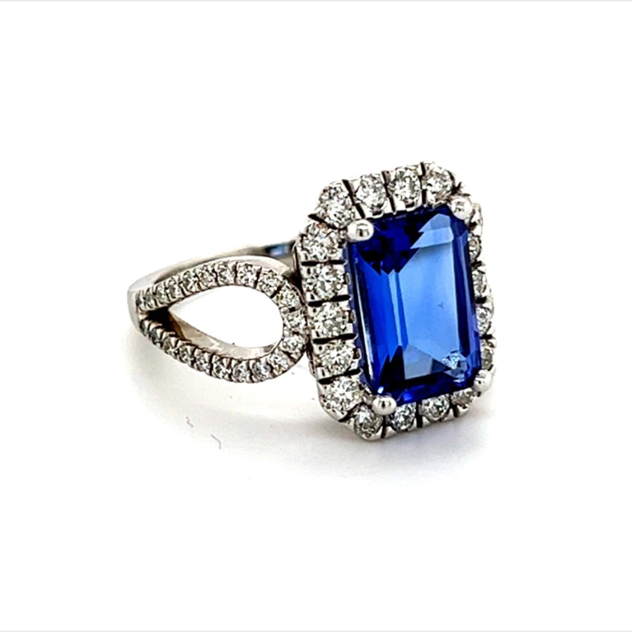 Bague en or 14 carats avec tanzanite naturelle certifiée 5,08 TCW 5,52 g Neuf - En vente à Brooklyn, NY