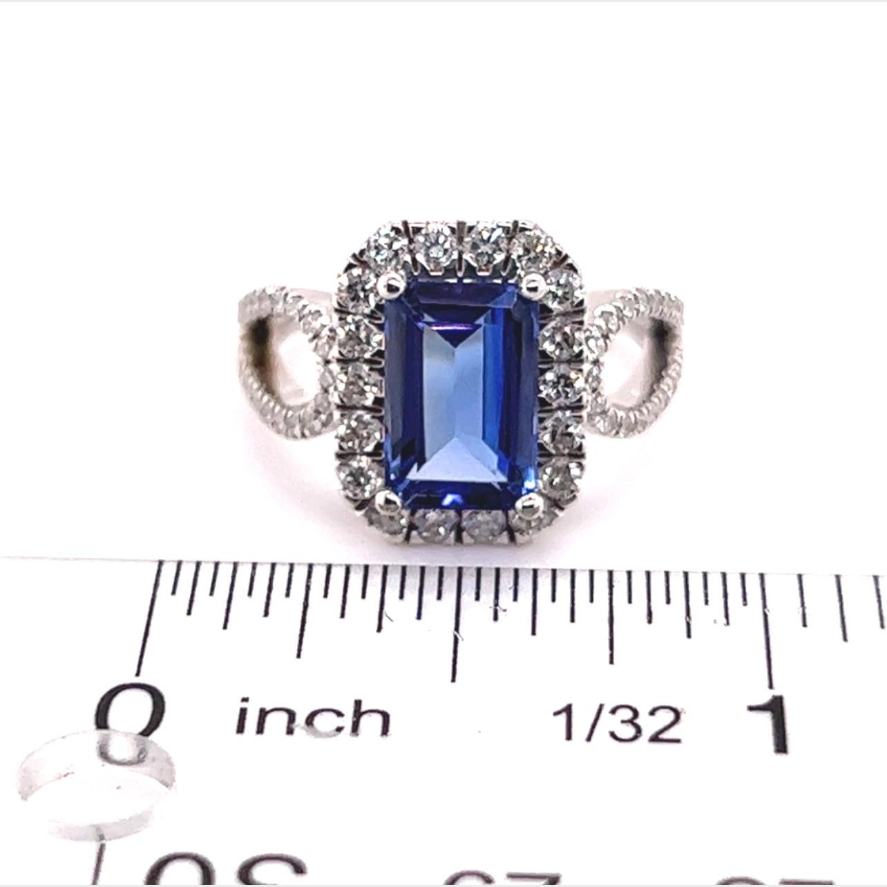 Bague en or 14 carats avec tanzanite naturelle certifiée 5,08 TCW 5,52 g Pour femmes en vente