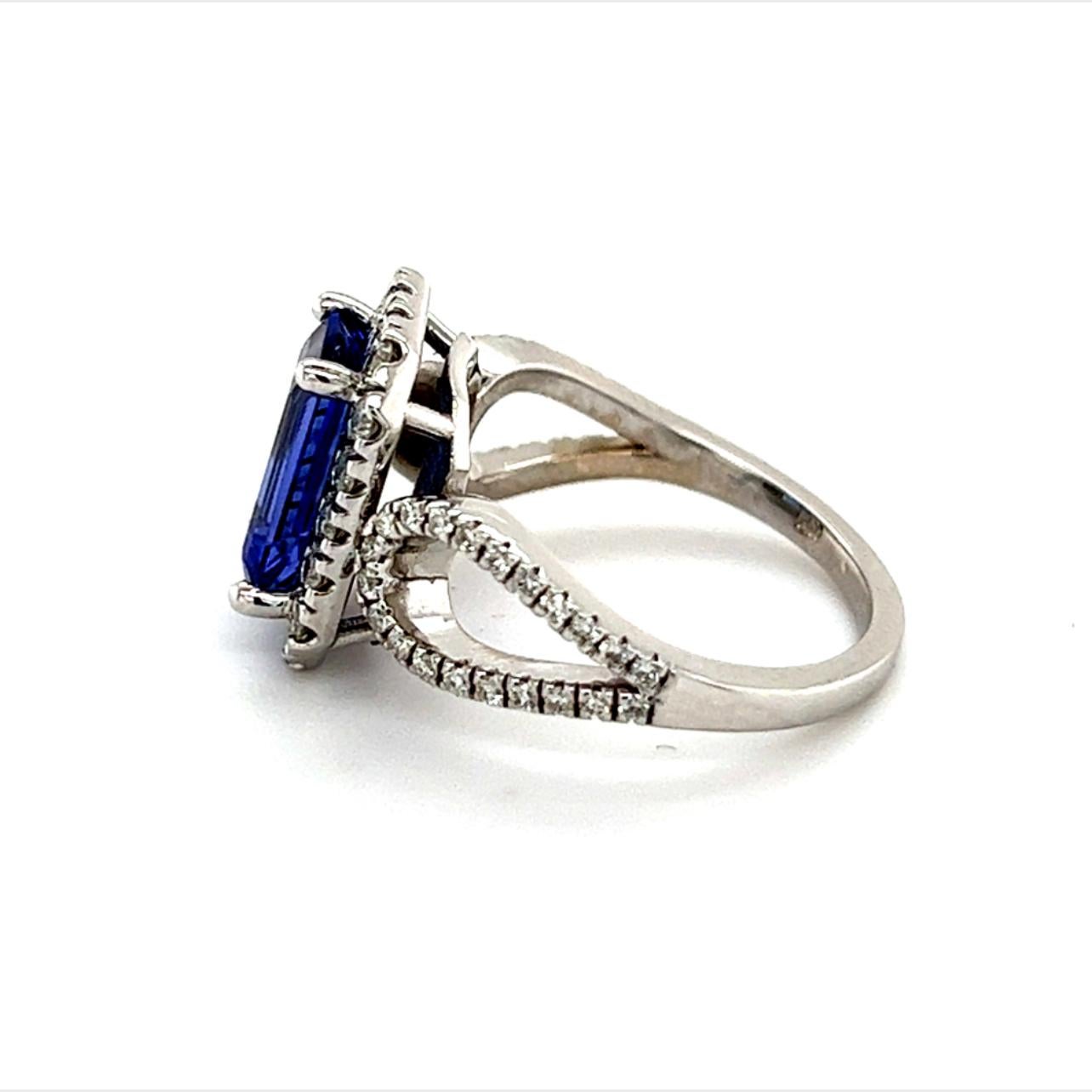 Bague en or 14 carats avec tanzanite naturelle certifiée 5,08 TCW 5,52 g en vente 2