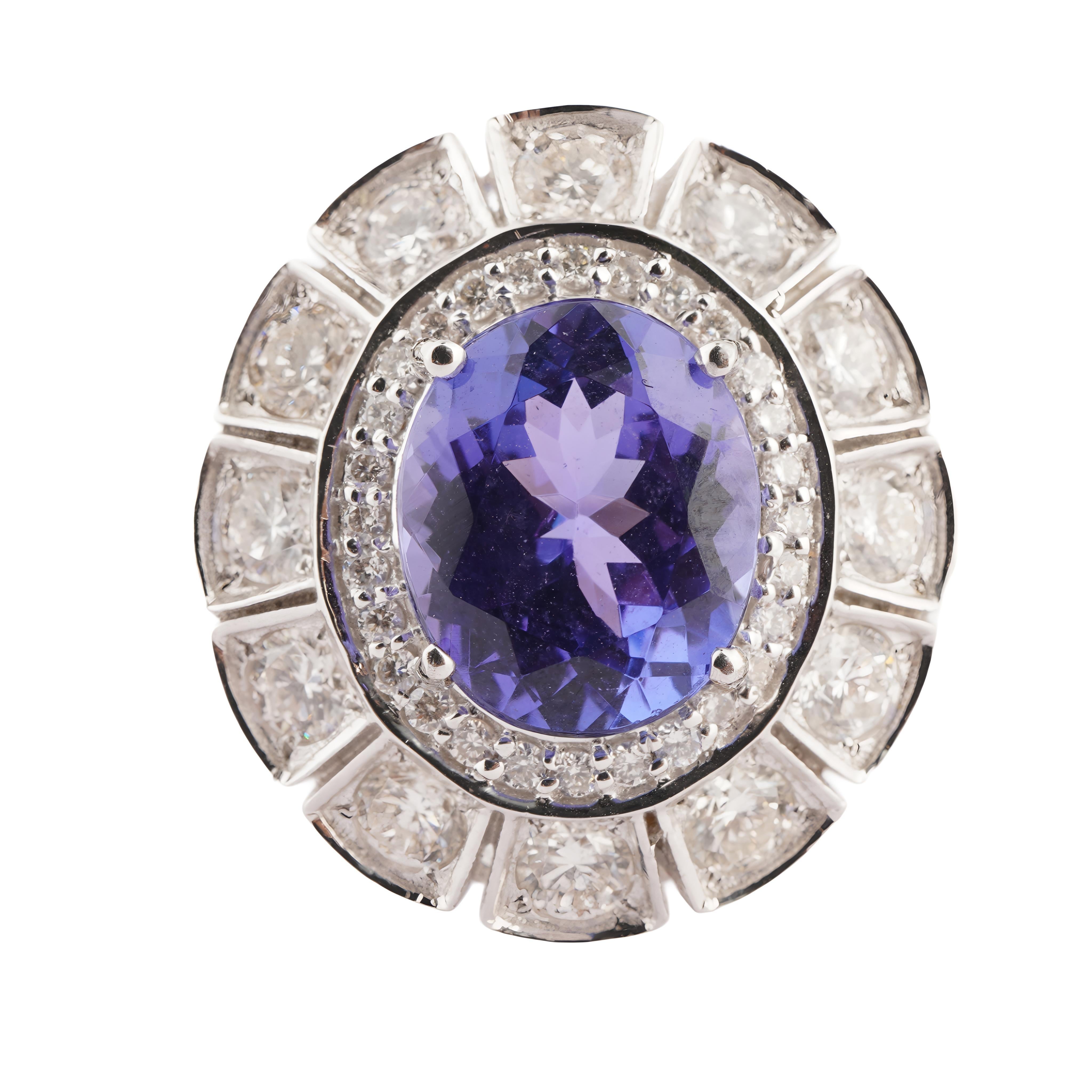 Bague en or 18k avec diamant et tanzanite naturelle Pour femmes en vente