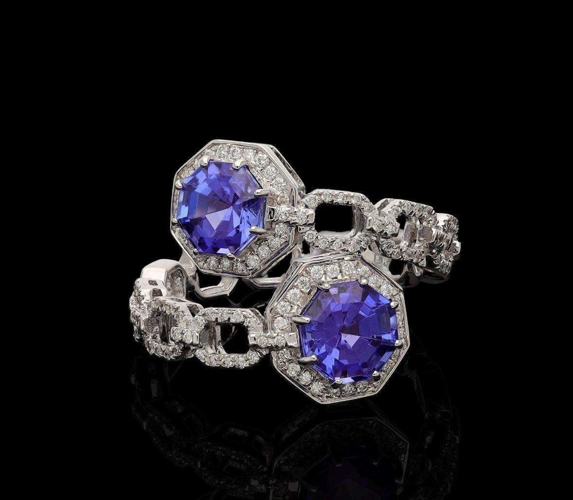 Natürlicher Tansanit-Diamant-Ring aus 18 Karat Gold im Angebot 1