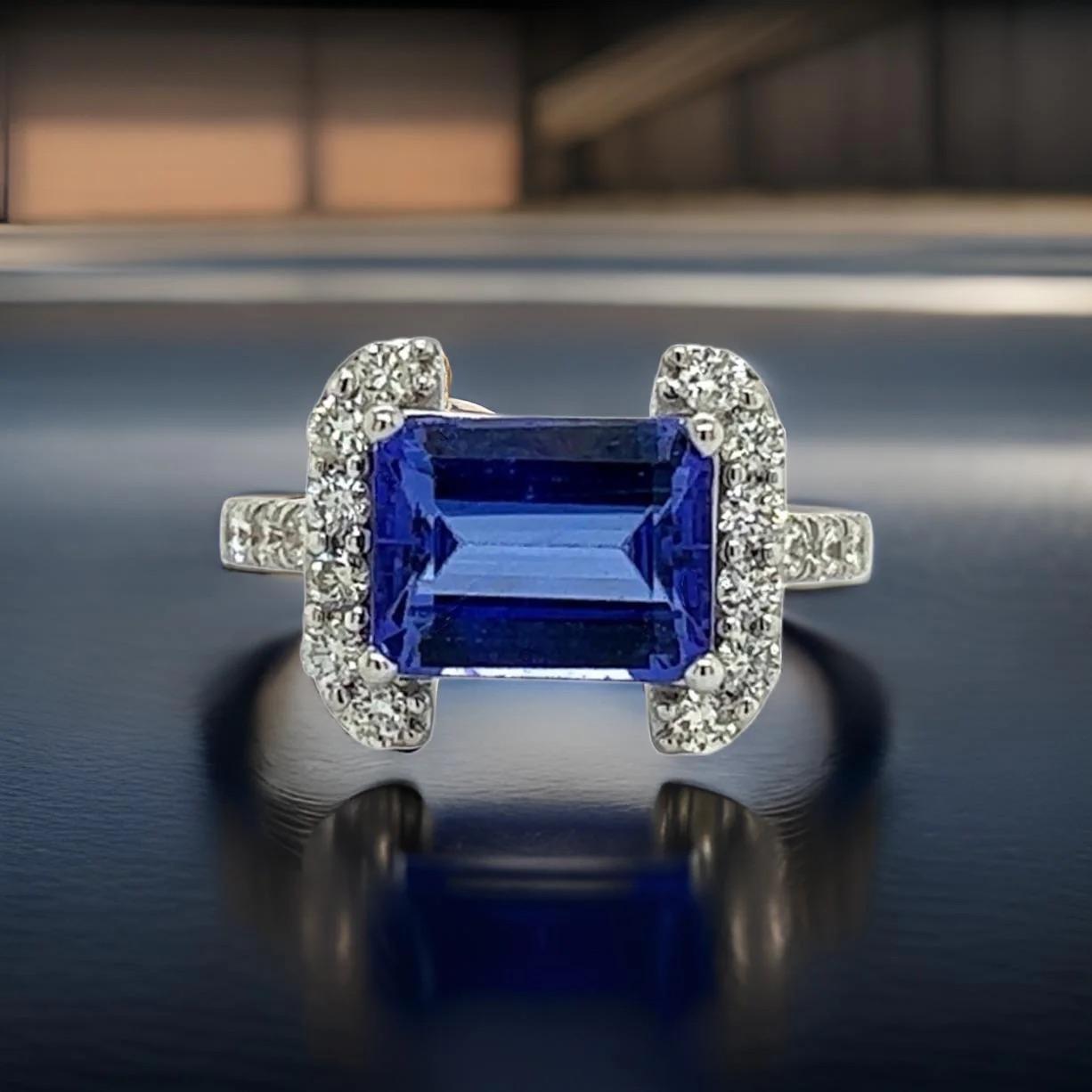Anello con diamante naturale di tanzanite in oro 14k W 3,89 TCW certificato in vendita 3