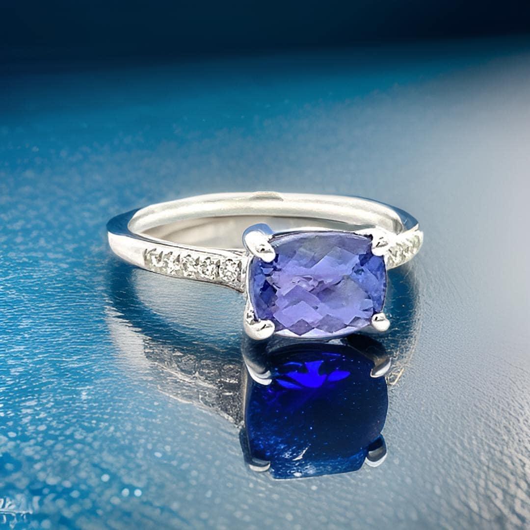 Anello con diamante di tanzanite naturale misura 6,5 in oro 14k W 1,79 TCW certificato In condizioni Nuovo in vendita a Brooklyn, NY