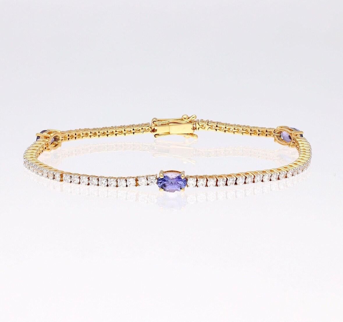 Bracciale tennis con tanzanite naturale e diamanti in oro 18 carati In condizioni Nuovo in vendita a jaipur, IN