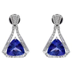 Natural Tanzanite earring with diamond in 18k gold