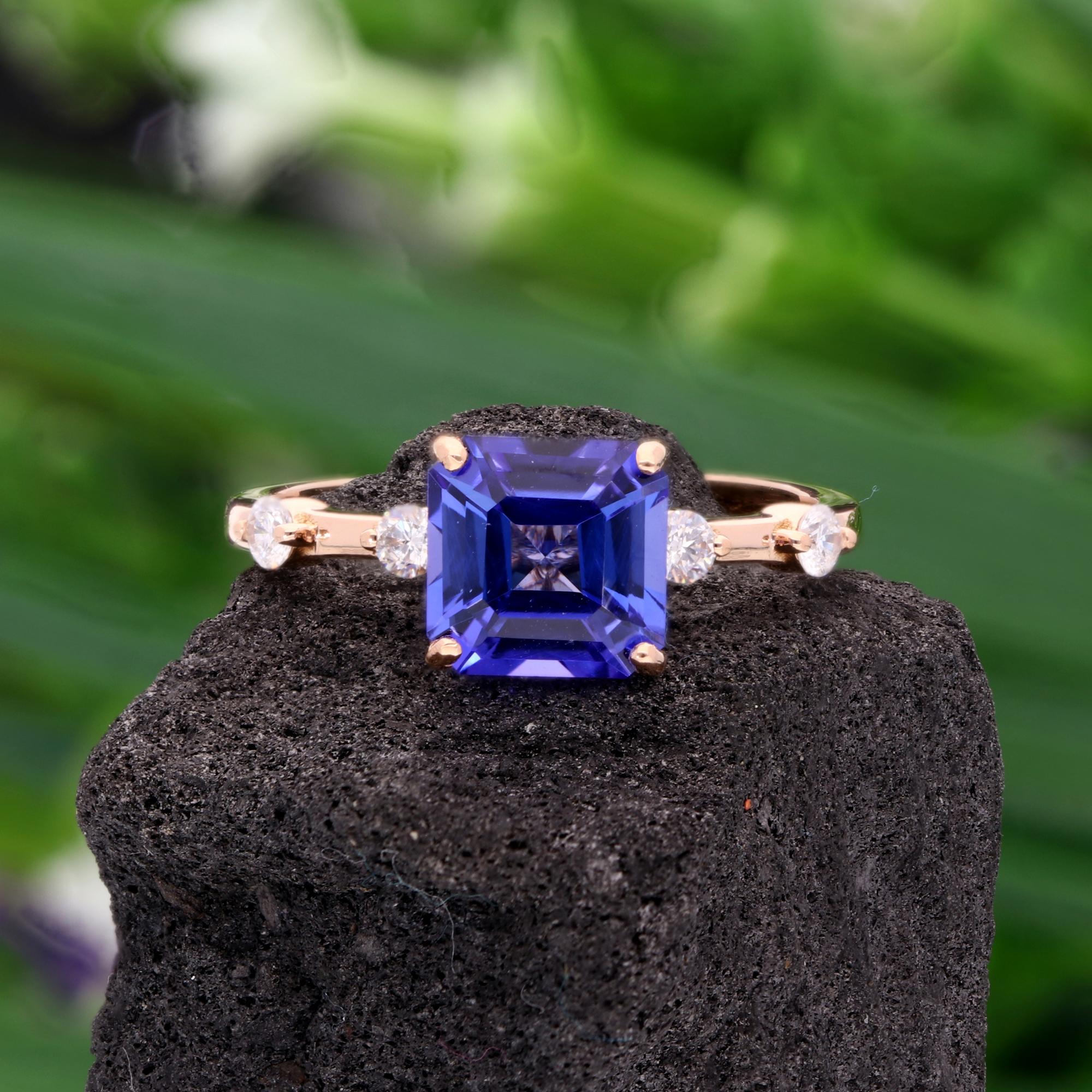 Women's Natural Tanzanite Gemstone Wedding Ring Diamond 18 Karat Rose Gold Fine Jewelry For Sale
