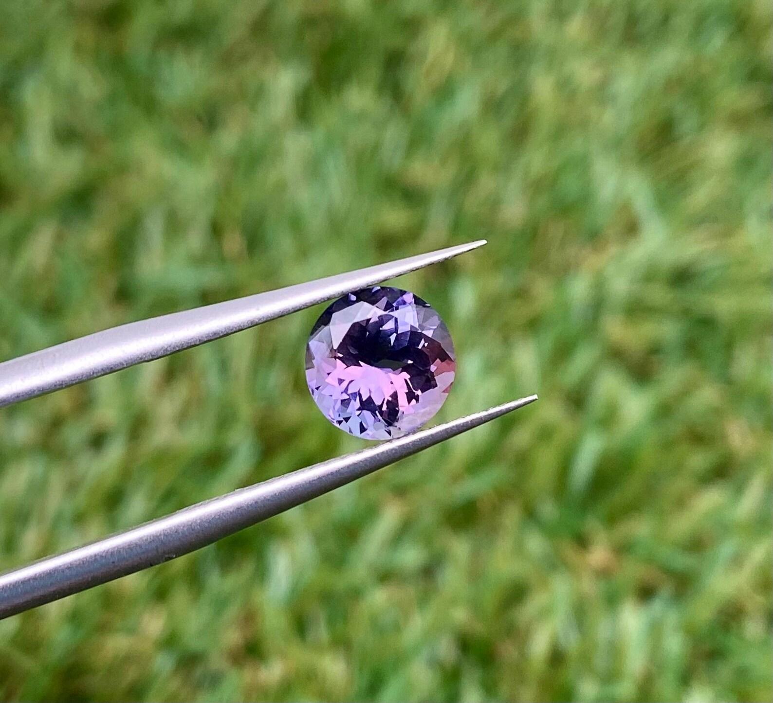 Natural Tanzanite loose gemstone 1.34 ct., Round Cut, Certificate, Tanzania In New Condition For Sale In Daugavpils, LV