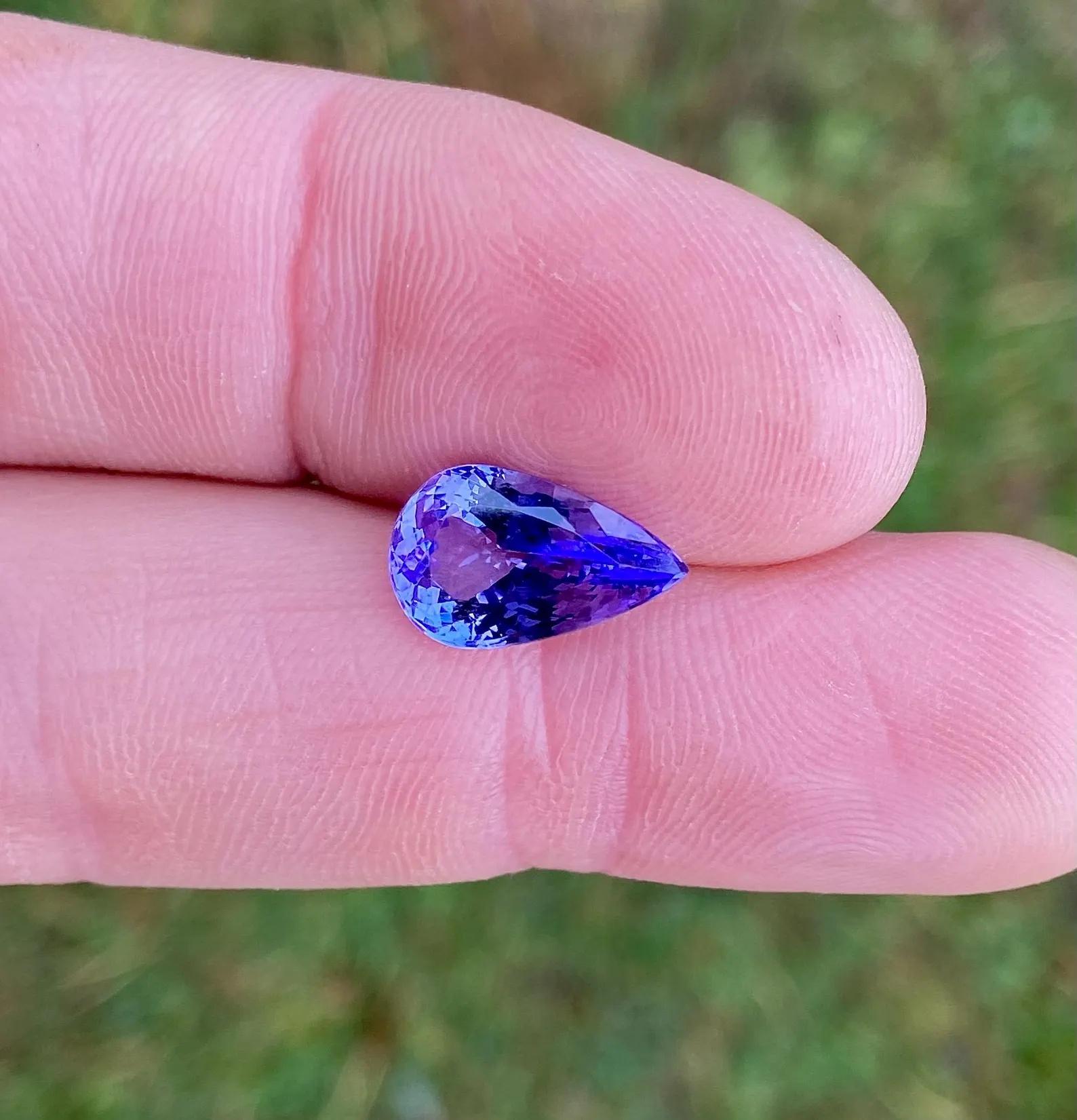 Natürlicher Tansanit lose Edelstein 4,73 kt, Birnenschliff, Zertifikat GFCO, Tansania im Zustand „Neu“ im Angebot in Daugavpils, LV