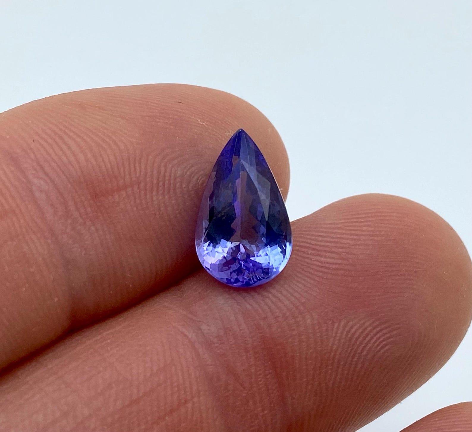 Pierre précieuse de tanzanite naturelle de 4,73 carats, taille poire, certificat GFCO, Tanzanie Unisexe en vente