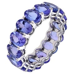 Natural tanzanite ring in 18k gold