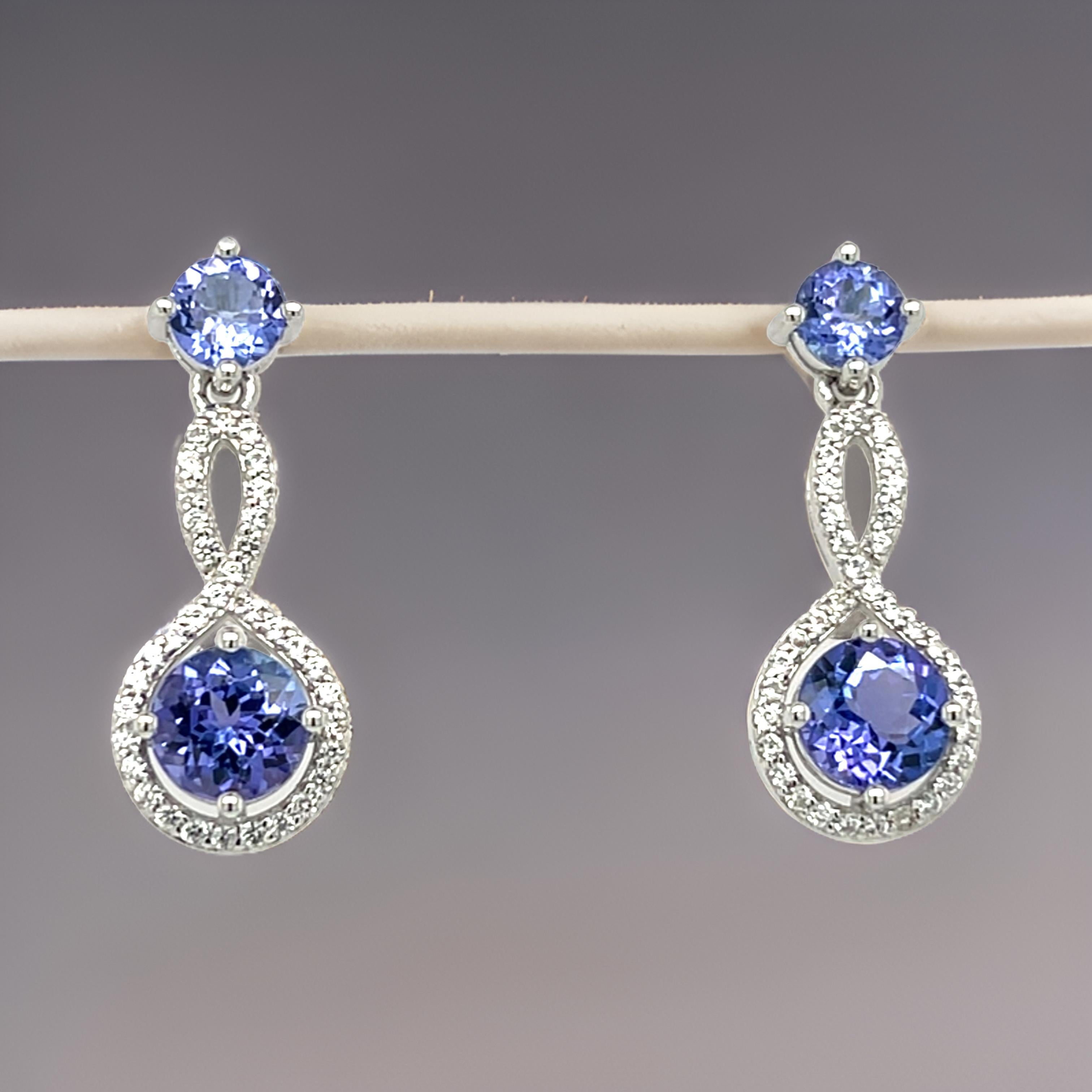 Donna Orecchini con perno in tanzanite naturale in argento 925 Regalo da damigella per lei in vendita