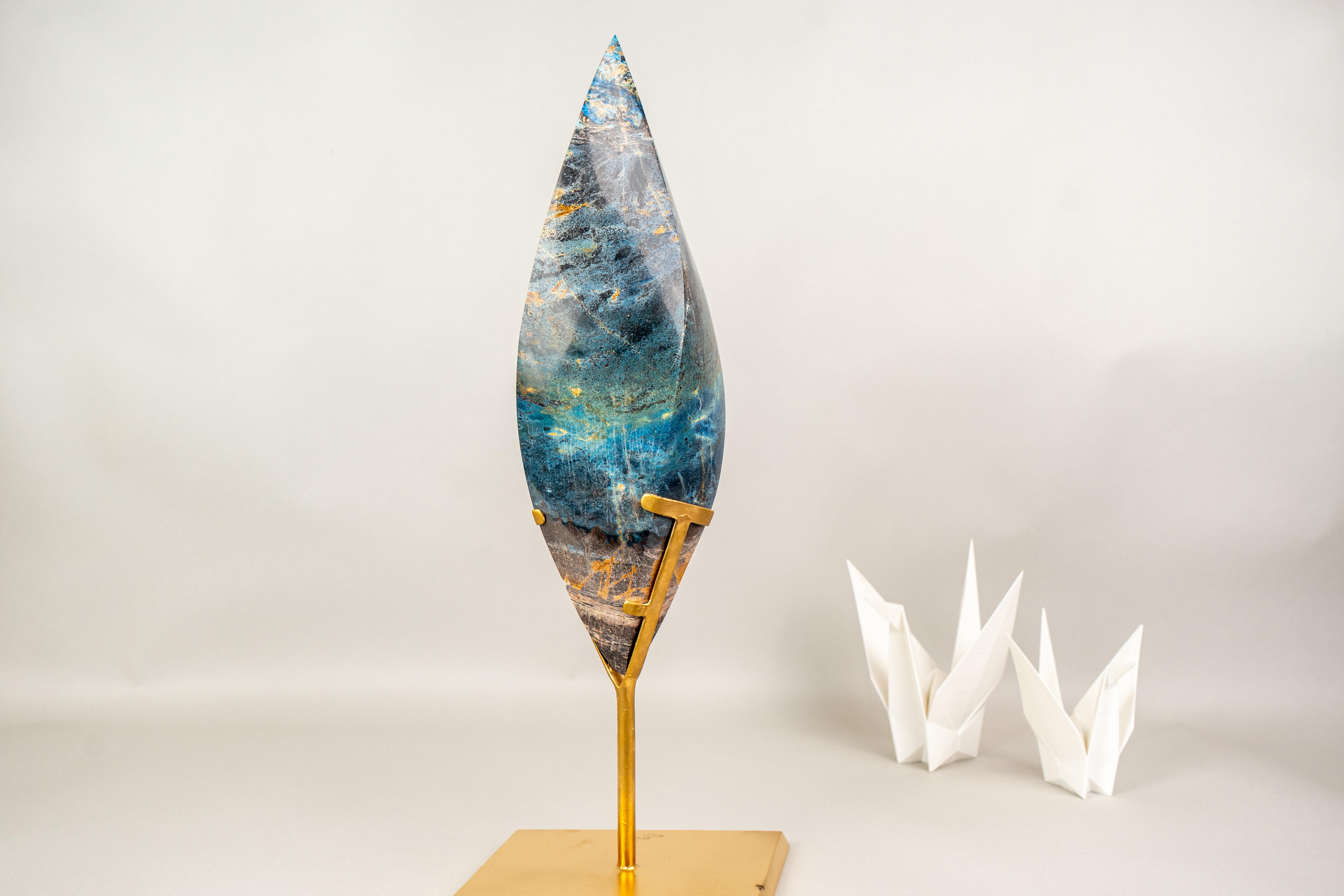 XXI secolo e contemporaneo Scultura di fiamma in cristallo blu alzavola Nature in vendita