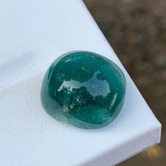Locker liegender Edelstein: Turmalin-Cabochon in natürlicher blaugrüner Farbe für Anhänger-Schmuck