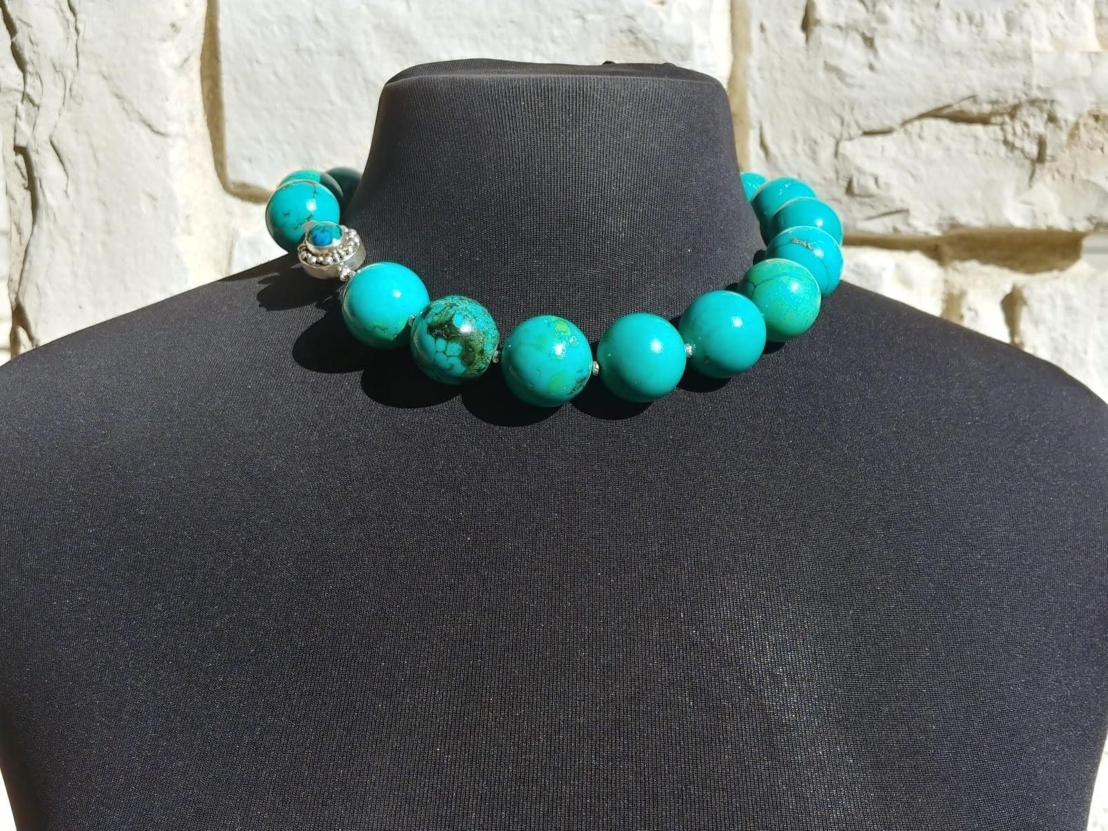 Natural Tibetan Turquoise Necklace For Sale 3