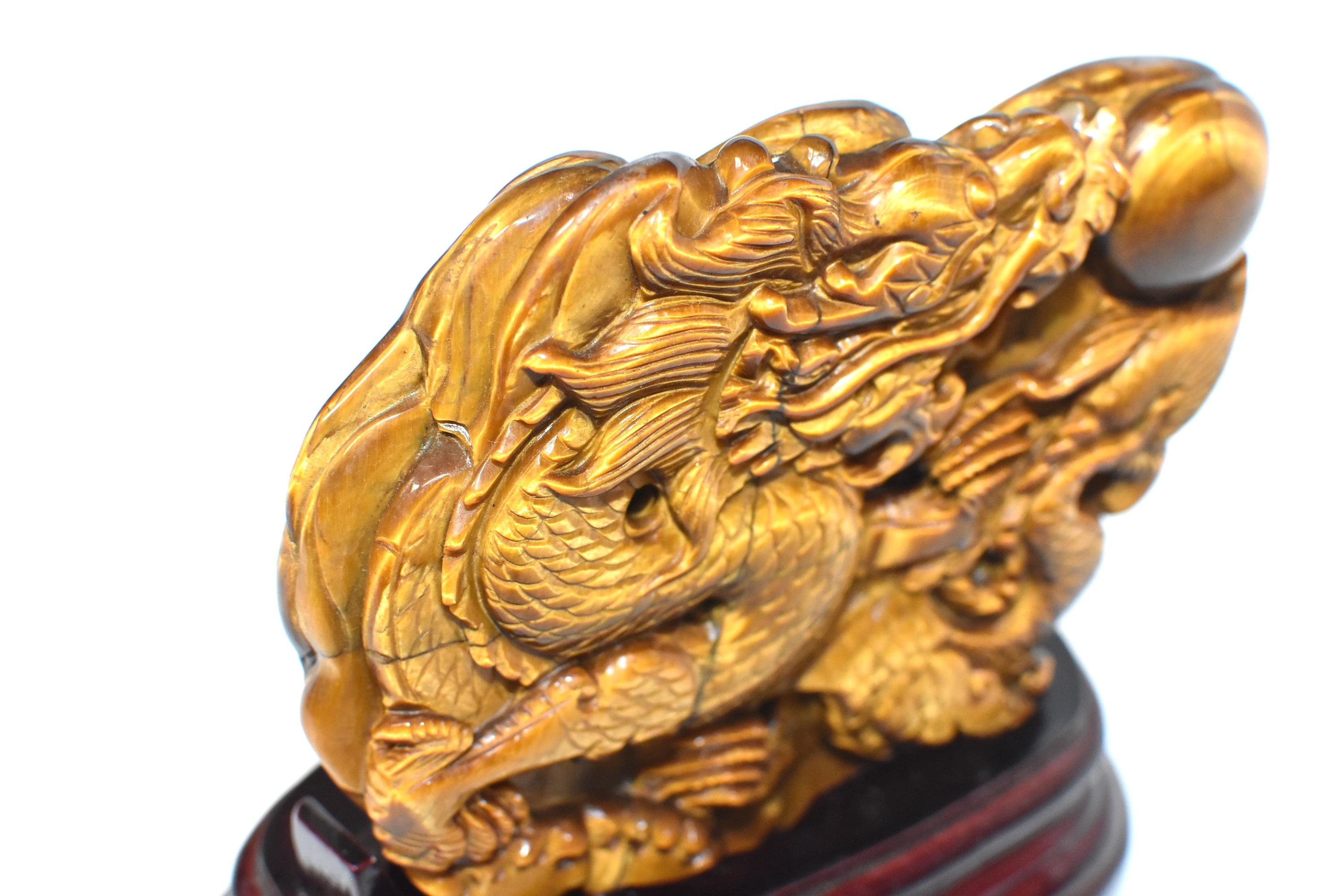 tiger eye sculpture