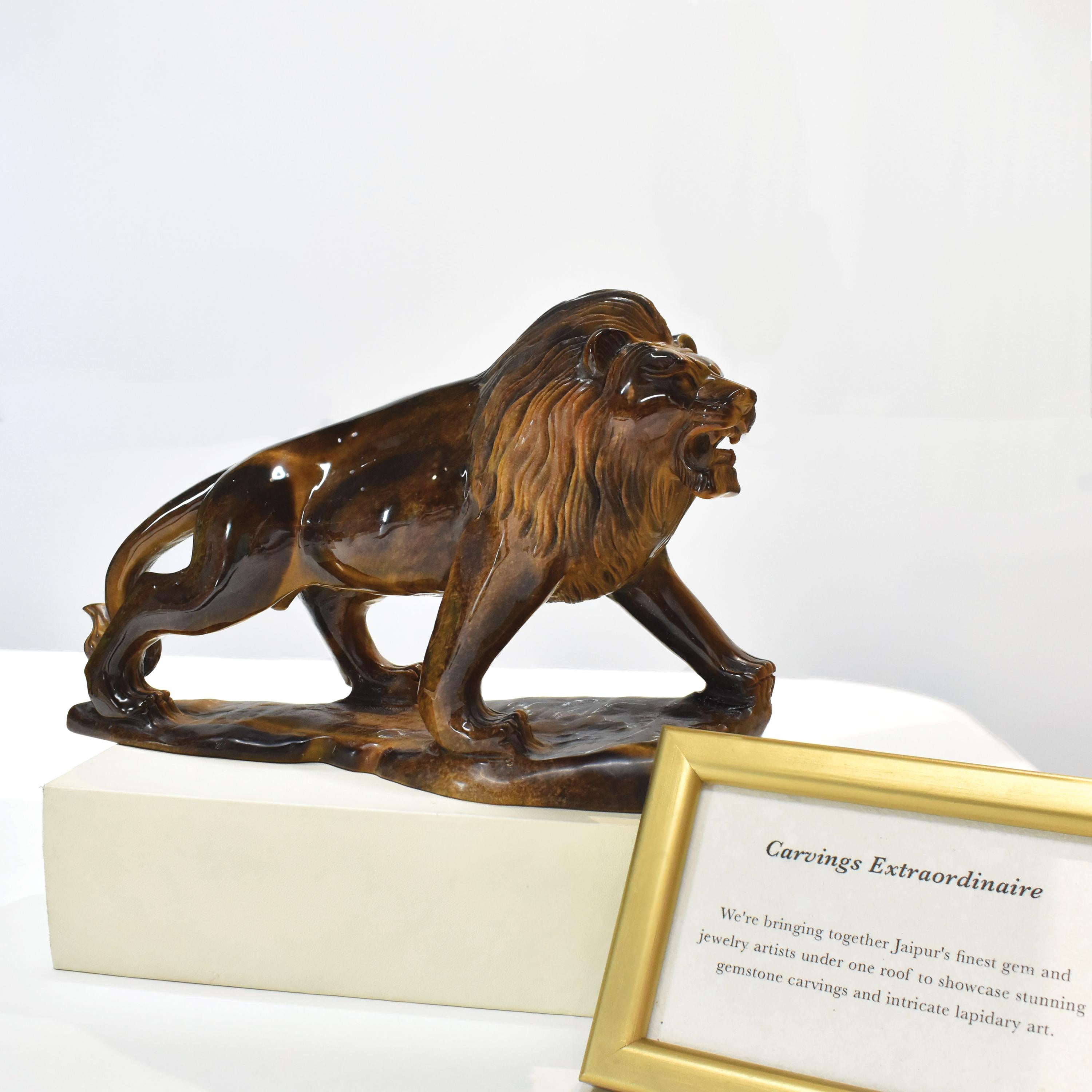 Natural Tiger's Eye Hand-Carved Lion Sculpture Figurine For Sale 1