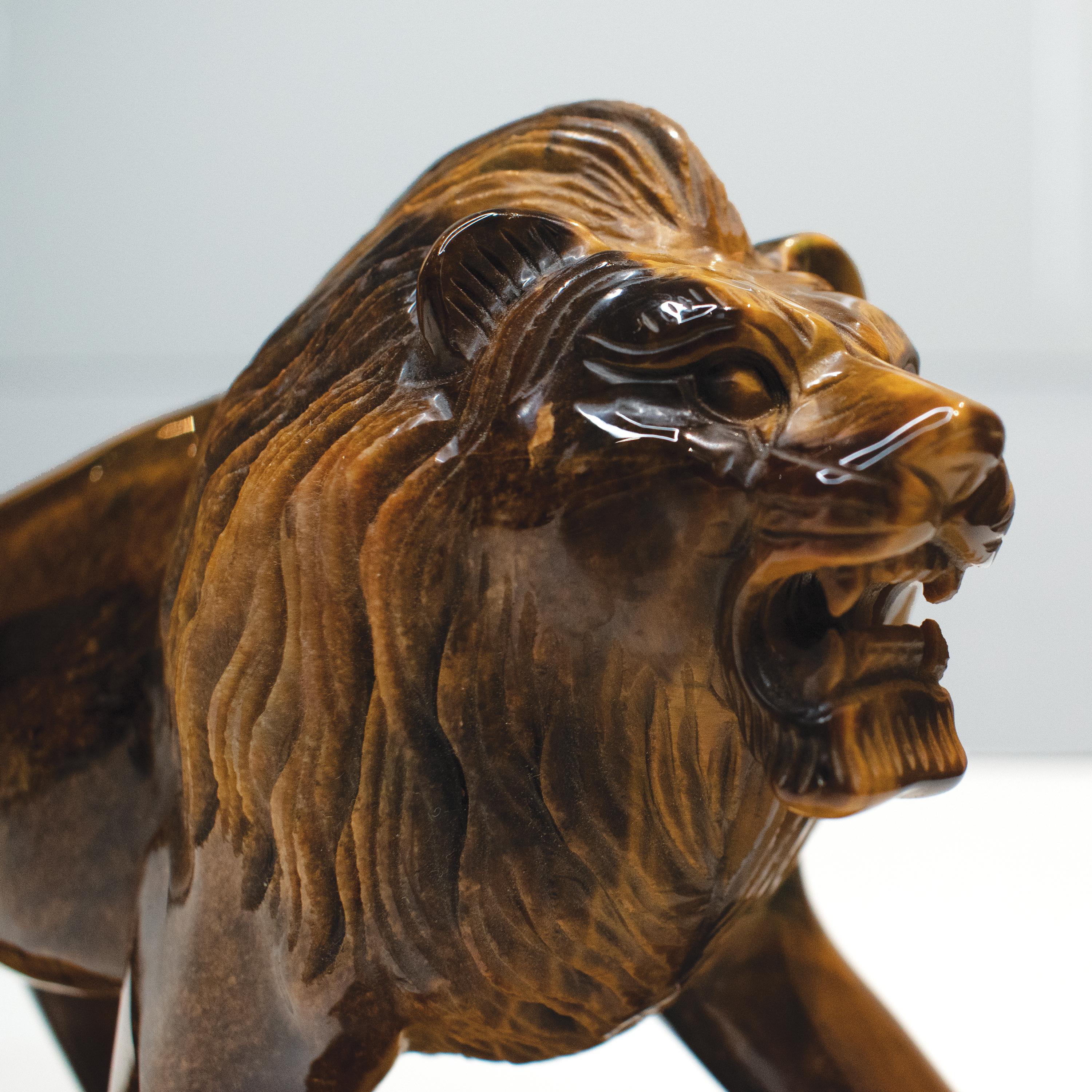 Natural Tiger's Eye Hand-Carved Lion Sculpture Figurine For Sale 3