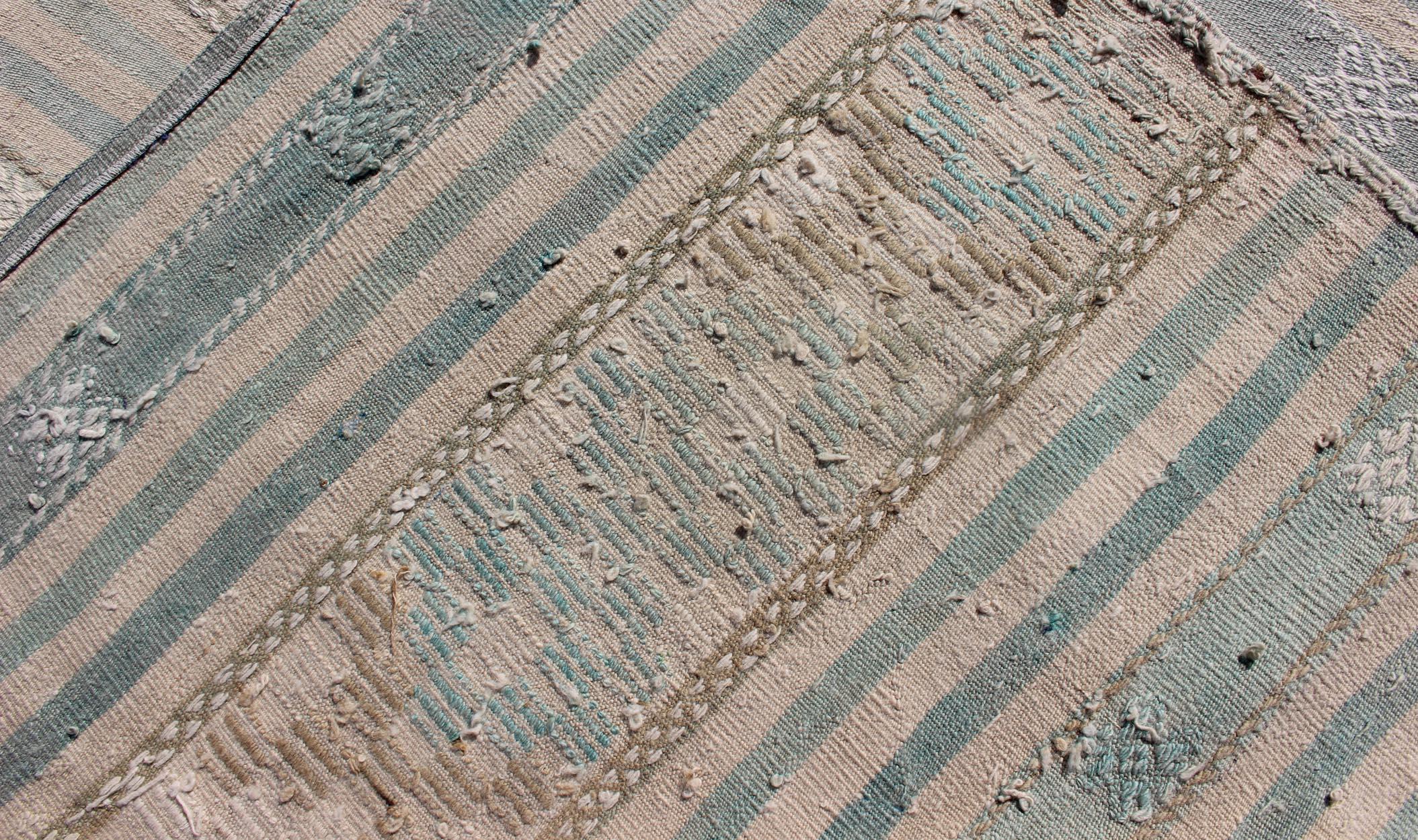Natural-Toned Turkish Flat-Weave Kilim with Geometric Stripes Tan and Seafoam For Sale 5