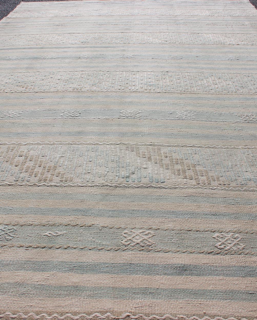Wool Natural-Toned Turkish Flat-Weave Kilim with Geometric Stripes Tan and Seafoam For Sale