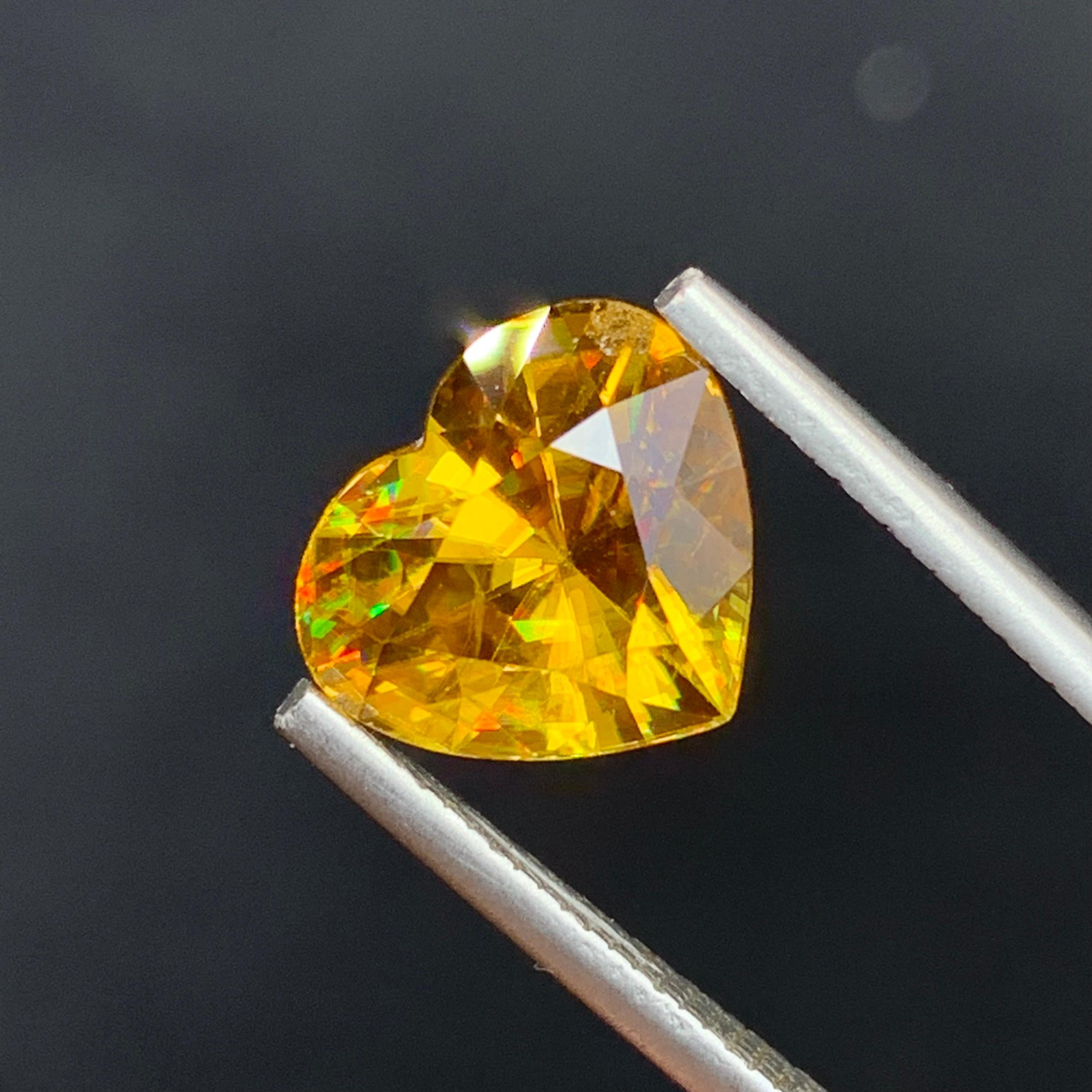 Natural Top AAA Quality Magnificent Yellow Fire Sphene 5.30 Carat Heart Shape  For Sale 3