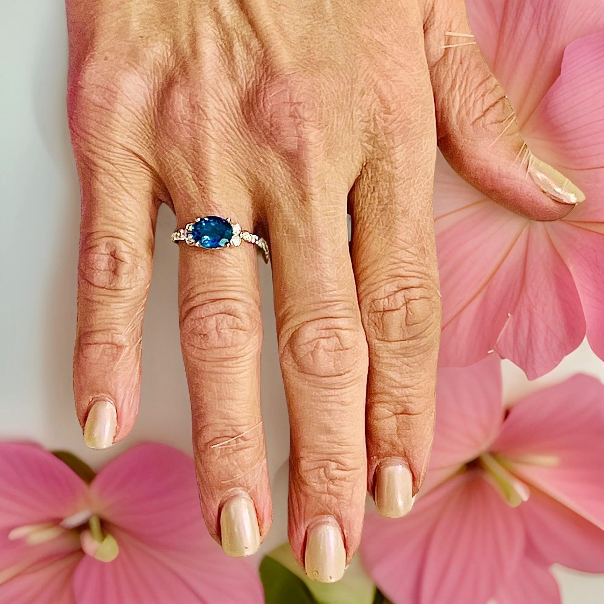De las mujeres Anillo de Diamantes Topacio Natural 6,5 Oro de 14k W 2,63 TCW Certificado en venta