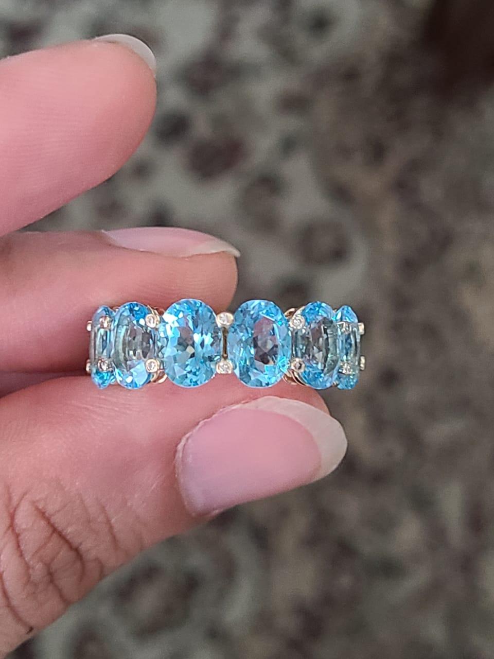 Modern Natural Topaz & Diamonds Band/ Engagement Ring Set in 18K Gold For Sale