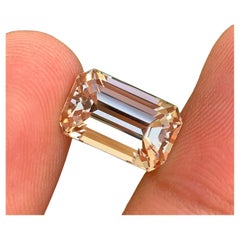 Natural Topaz Gemstone: 10.00 Carat Emerald Cut From Pakistan