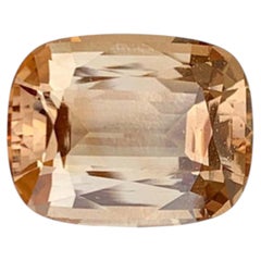 Gemma di topazio naturale: 23.50 carati con taglio a cuscino dal Pakistan