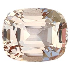 Topaze naturelle : 31.20 carats, taille coussin, Pakistan